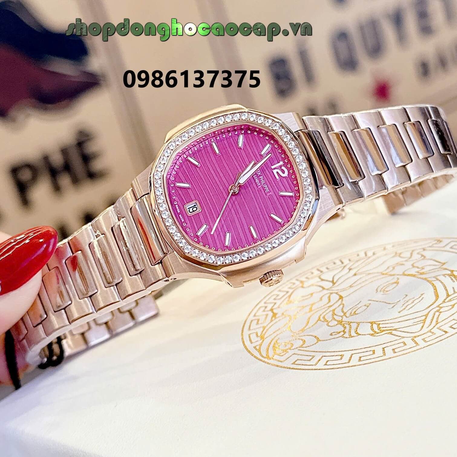 Đồng Hồ Nữ Patek Philippe Nautilus Màu Rose Gold Mặt Hồng Máy Thụy Sĩ Size 36mm - Viền Đá