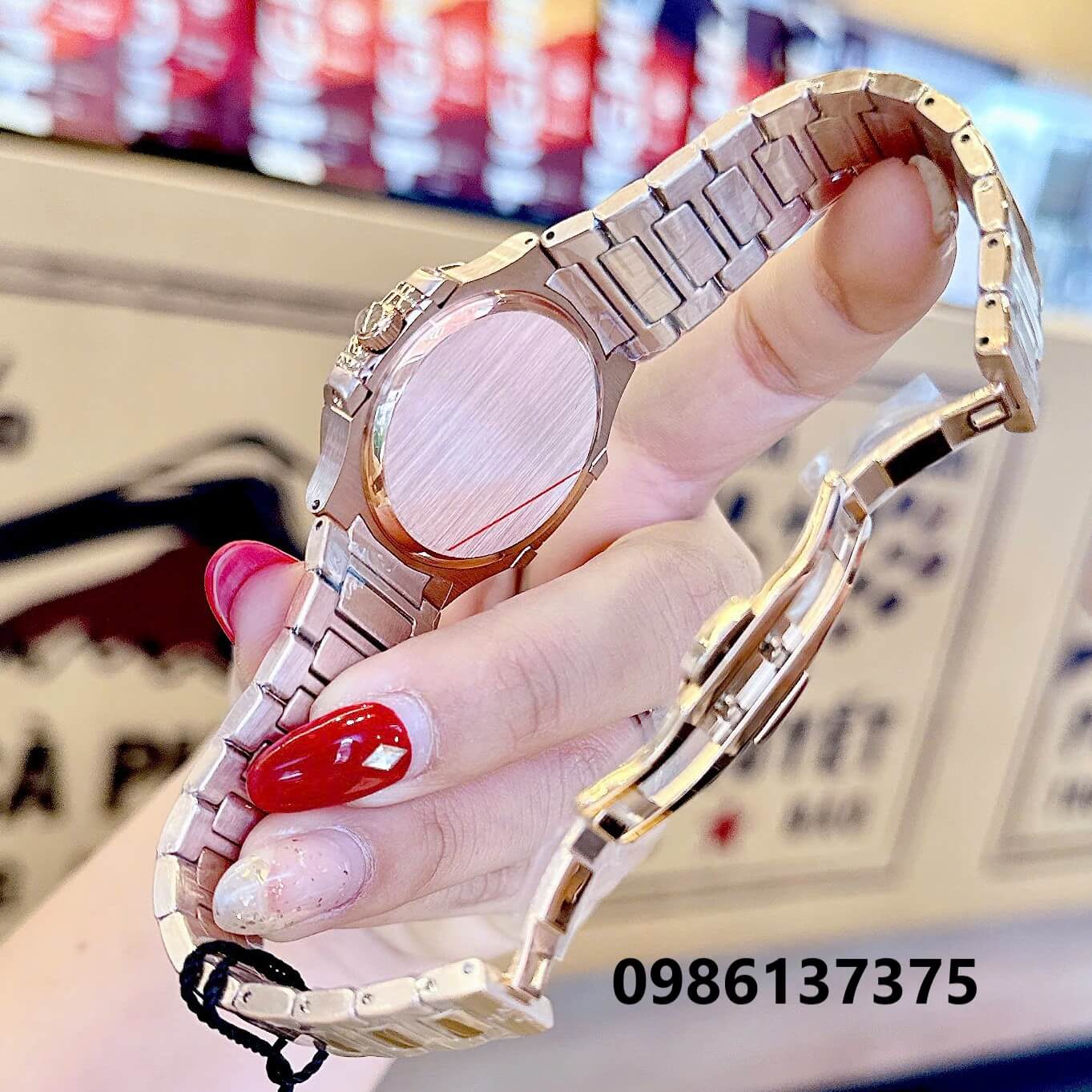 Đồng Hồ Nữ Patek Philippe Nautilus Màu Rose Gold Mặt Xám Grey Máy Thụy Sĩ Size 36mm - Viền Đá