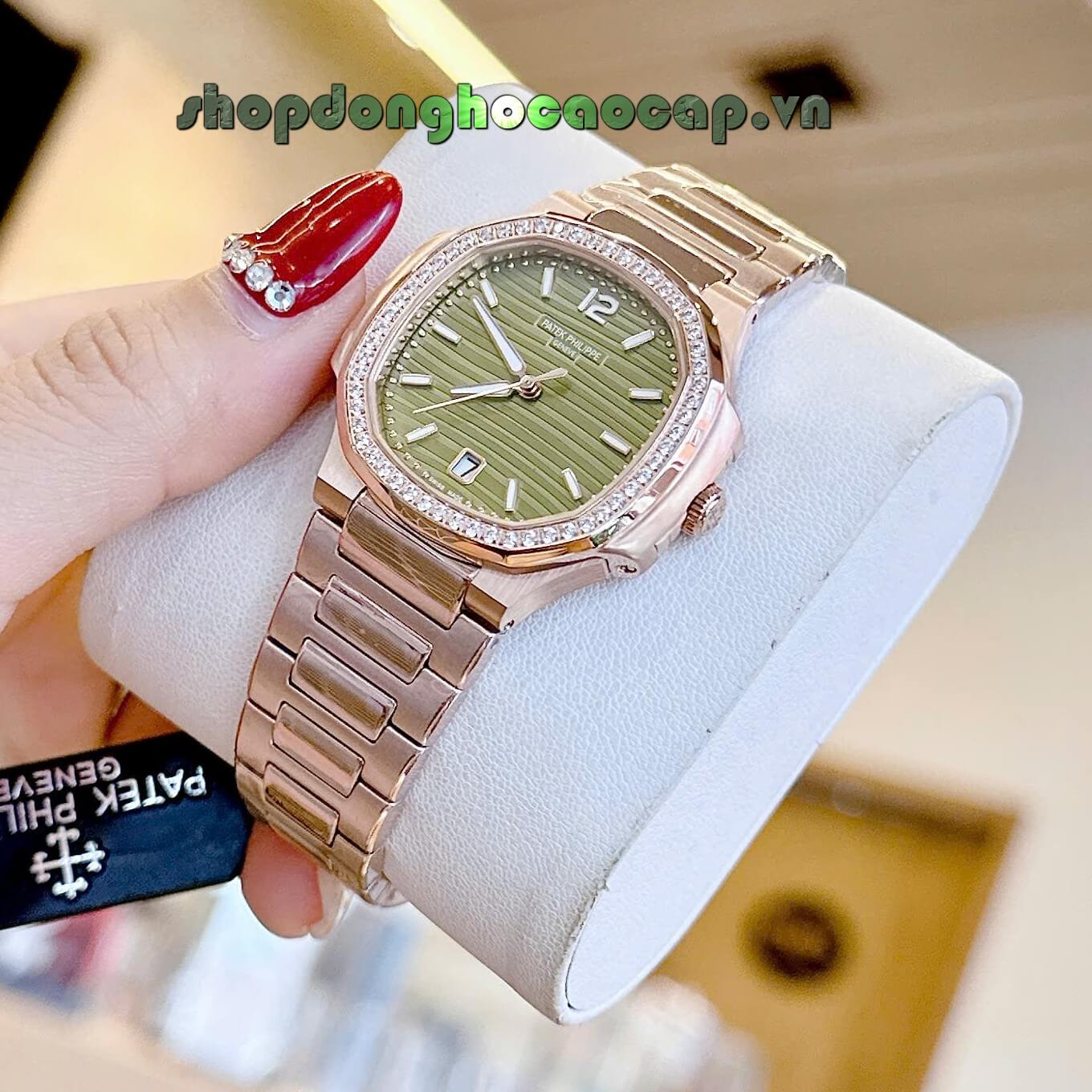 Đồng Hồ Nữ Patek Philippe Nautilus Màu Rose Gold Mặt Xanh Oliu Máy Thụy Sĩ Size 36mm - Viền Đá