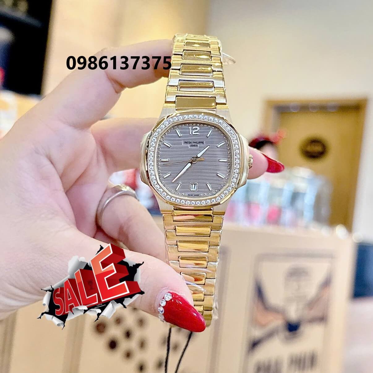 Đồng Hồ Nữ Patek Philippe Nautilus Màu Vàng Gold Mặt Xám Grey Máy Thụy Sĩ Size 36mm - Viền Đá