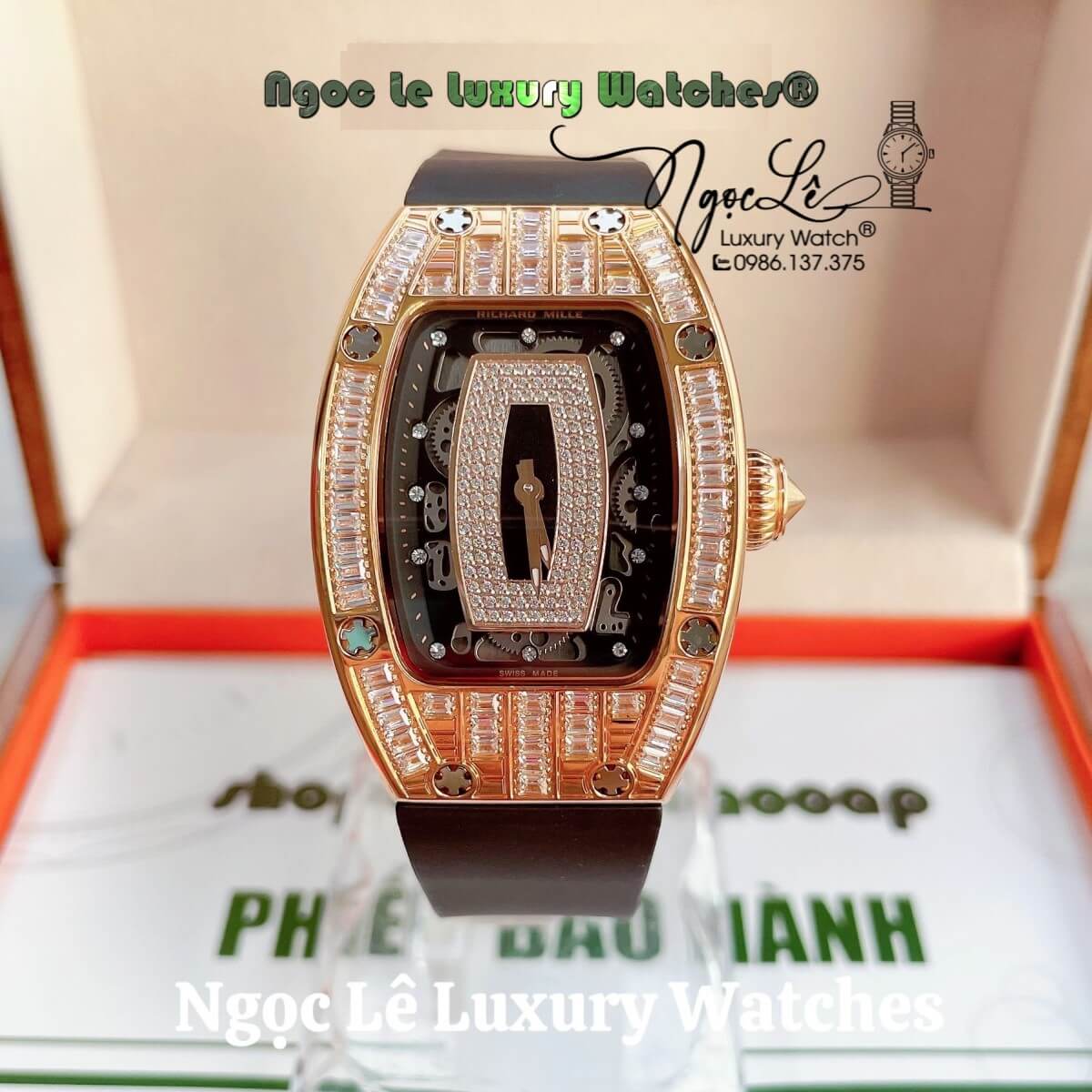 Đồng Hồ Nữ Richard Mille Siêu Cấp Dây Silicon Đen Lõi Đen Đính Đá Ống Vỏ Rose Size 30x47mm