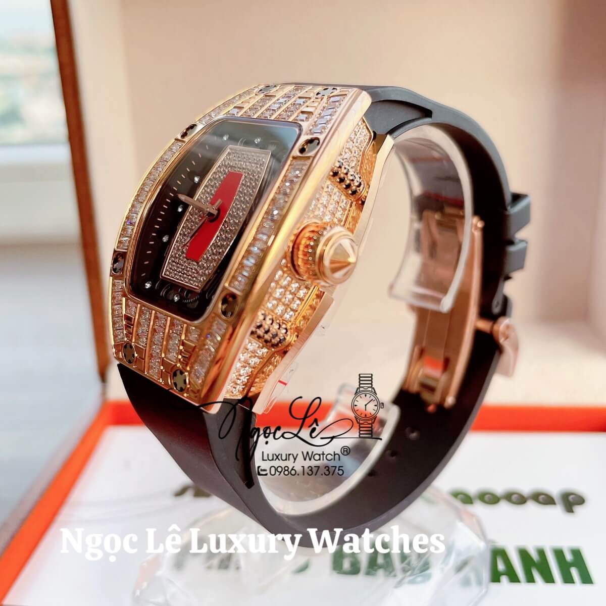 Đồng Hồ Nữ Richard Mille Siêu Cấp Dây Silicon Đen Lõi Đỏ Đính Đá Ống Size 30x47mm