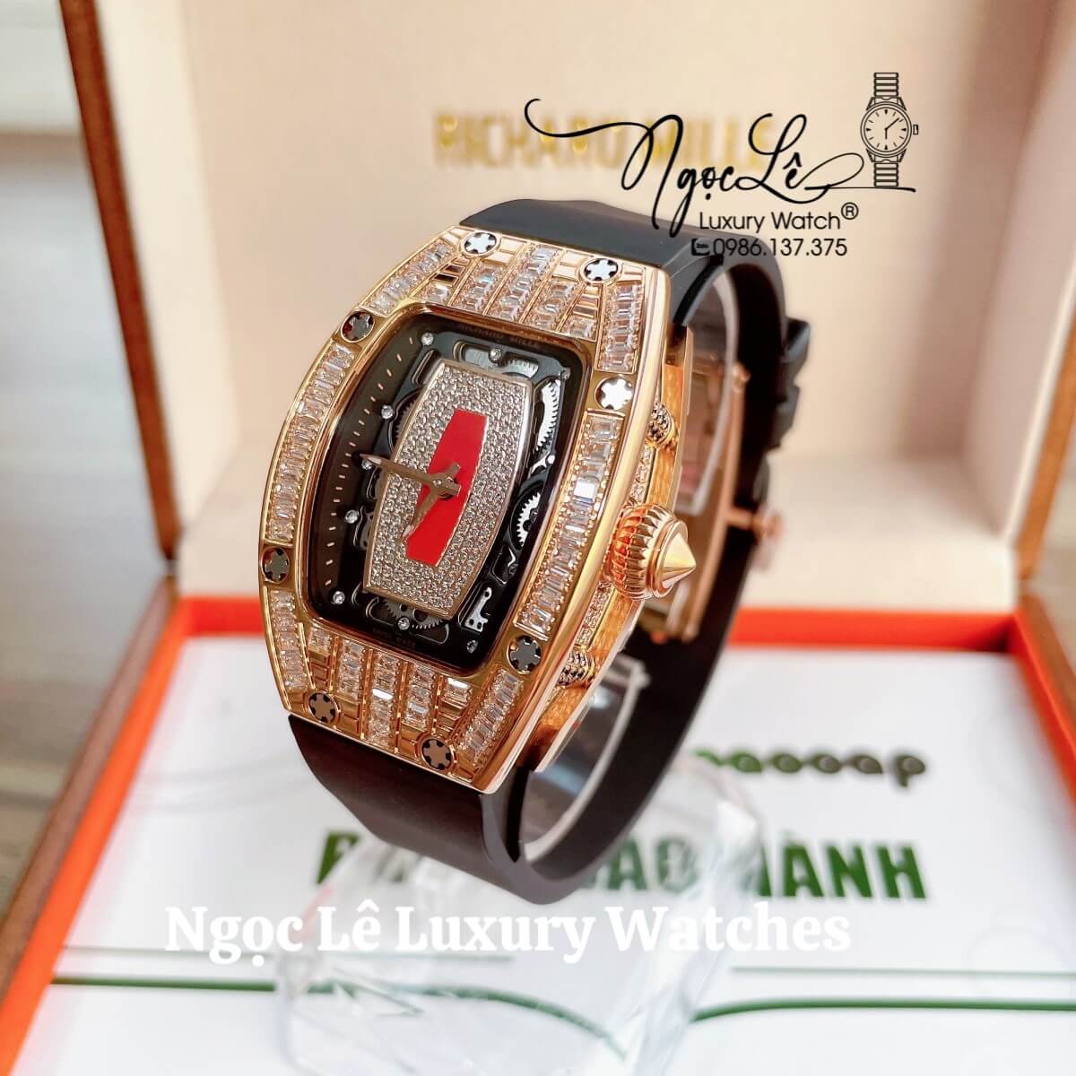 Đồng Hồ Nữ Richard Mille Siêu Cấp Dây Silicon Đen Lõi Đỏ Đính Đá Ống Size 30x47mm