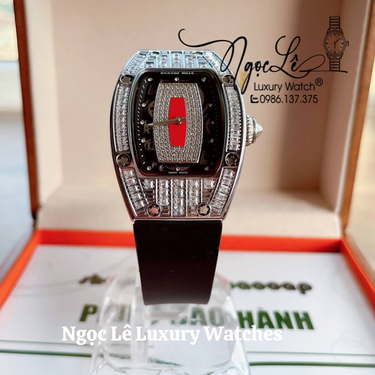 Đồng Hồ Nữ Richard Mille Siêu Cấp Dây Silicon Đen Lõi Đỏ Đính Đá Ống Vỏ Silver Size 30x47mm