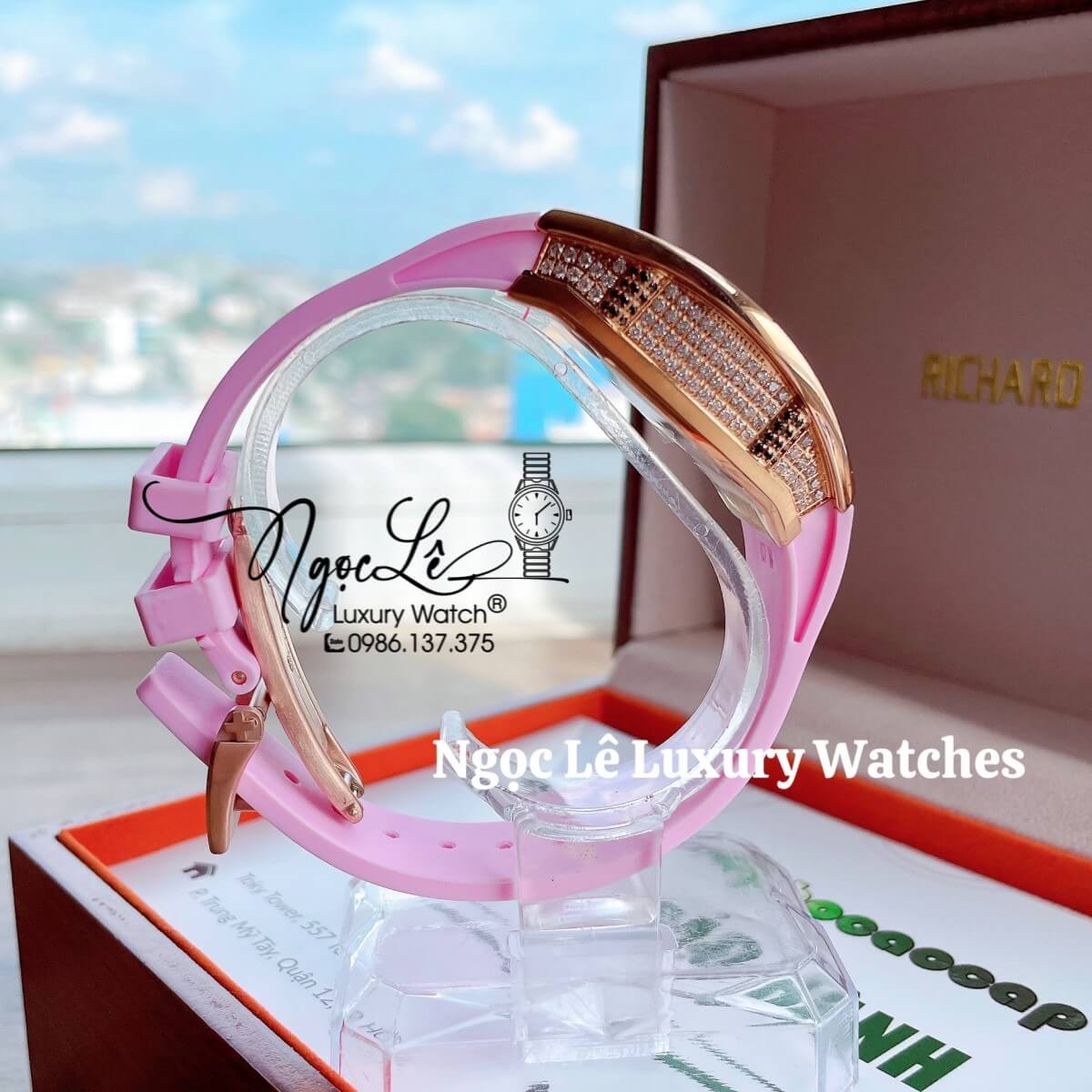 Đồng Hồ Nữ Richard Mille Siêu Cấp Dây Silicon Hồng Đính Đá Mịn Vỏ Rose Size 30x47mm