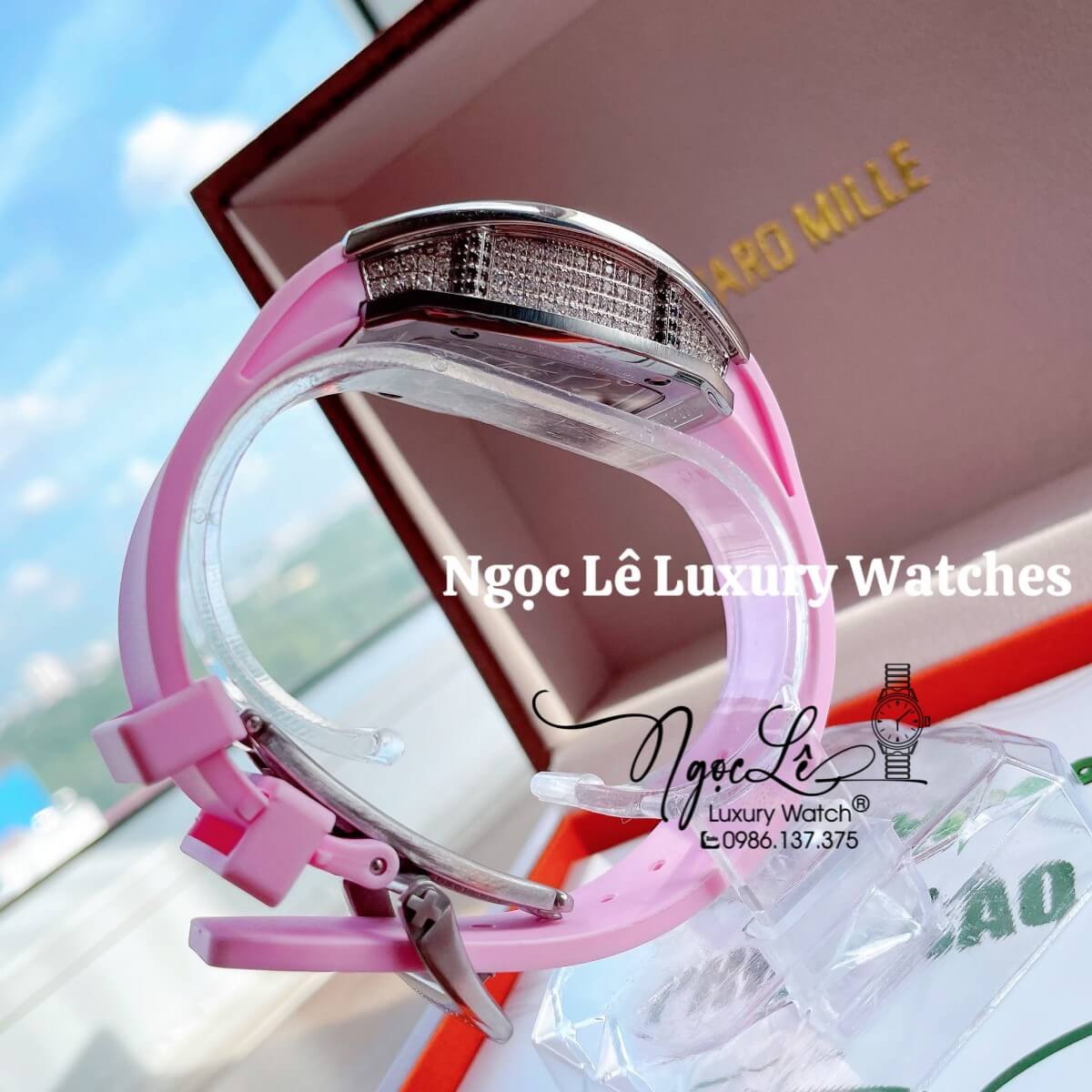 Đồng Hồ Nữ Richard Mille Siêu Cấp Dây Silicon Hồng Đính Đá Mịn Vỏ Silver Size 30x47mm