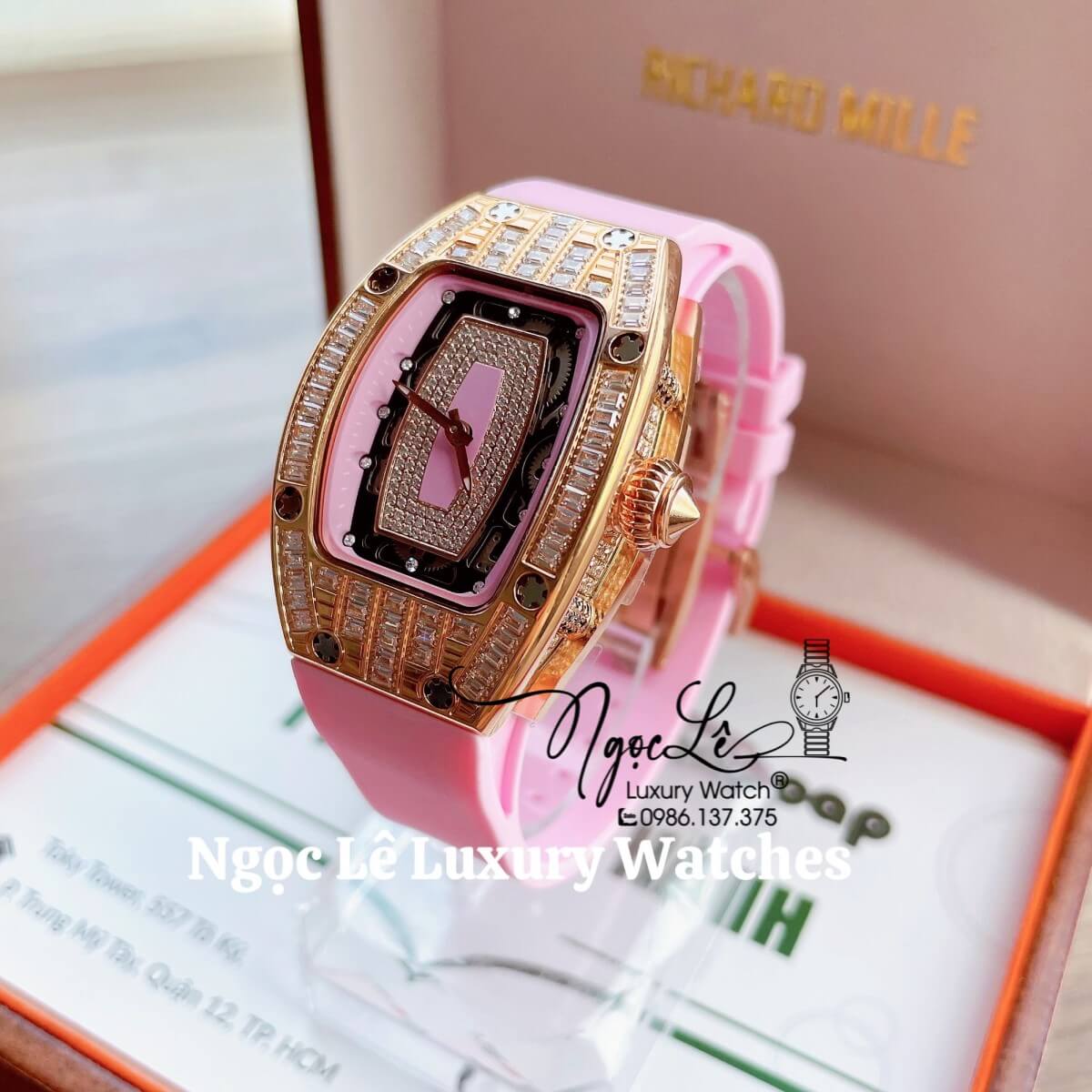 Đồng Hồ Nữ Richard Mille Siêu Cấp Dây Silicon Hồng Đính Đá Ống Vỏ Rose Size 30x47mm