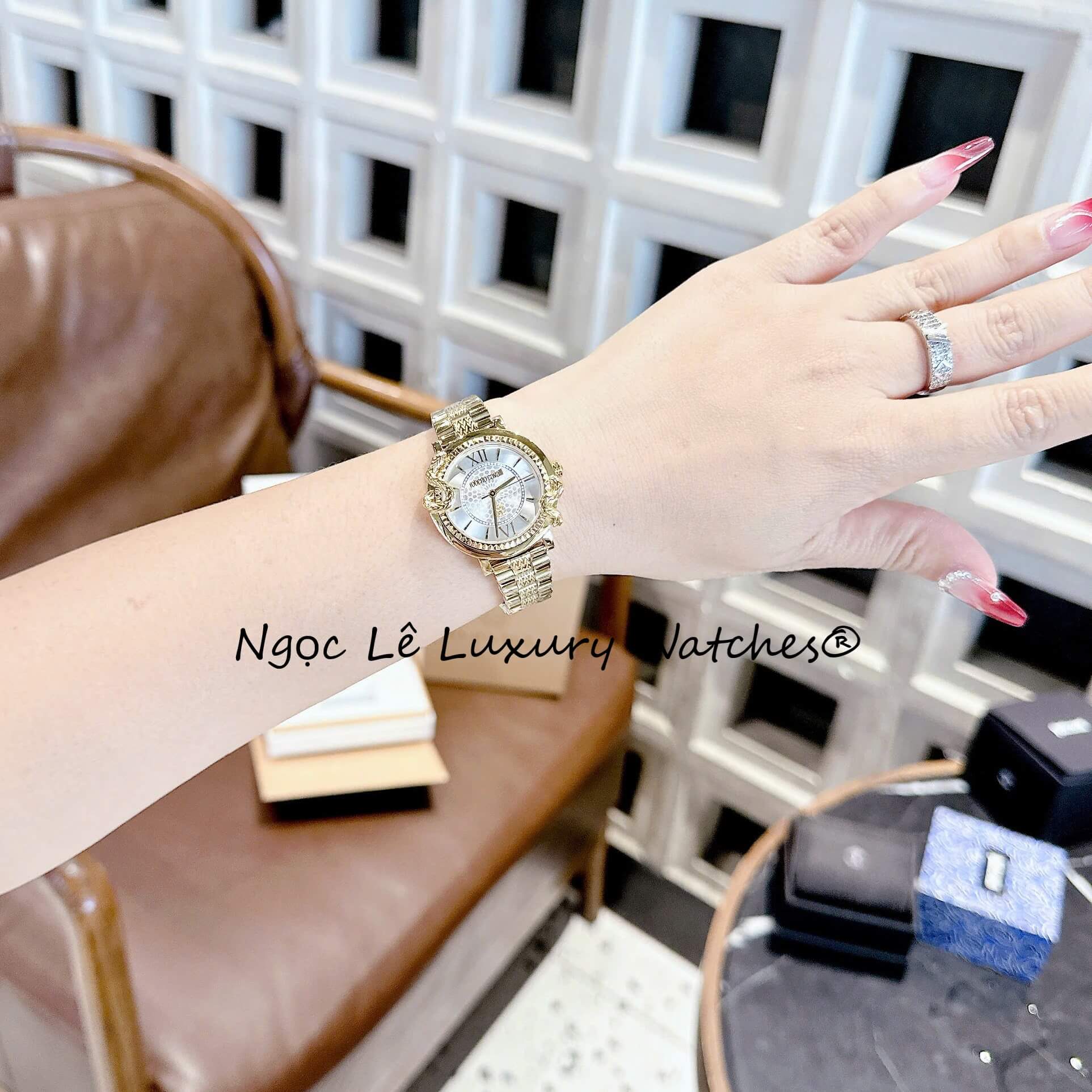 Đồng Hồ Nữ Roberto Cavalli Dây Kim Loại Màu Vàng Gold Mặt Rắn Size 32mm - Quartz