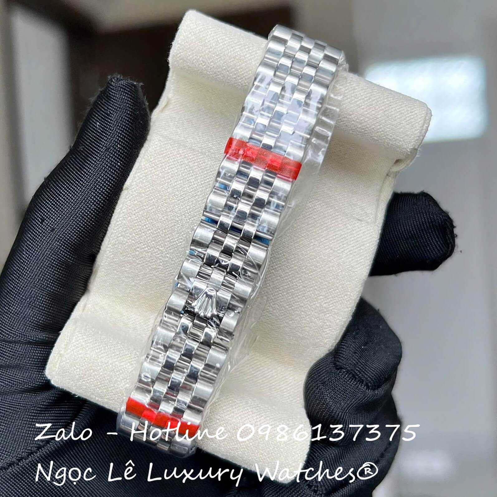 Đồng Hồ Nữ RoLex Datejust Dây Thép Silver Mặt Xám Viền Đá Máy Pin Size 31mm - Số La Mã