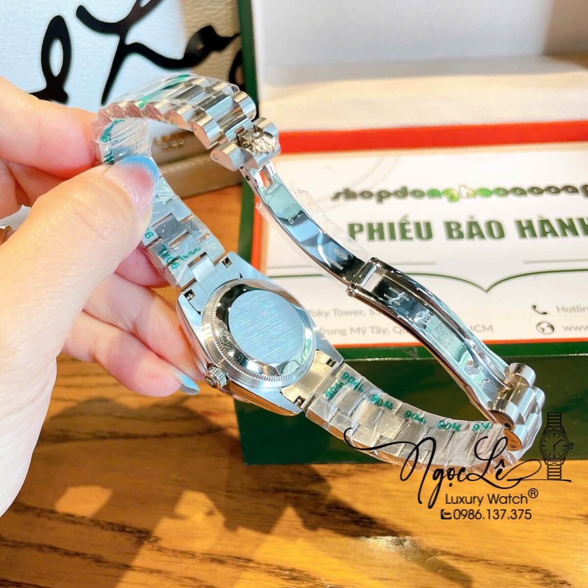Đồng Hồ Nữ Rolex Datejust Máy Cơ Tự Động Dây Bạc Mặt Đen Đính Đá Size 31mm Phản Quang