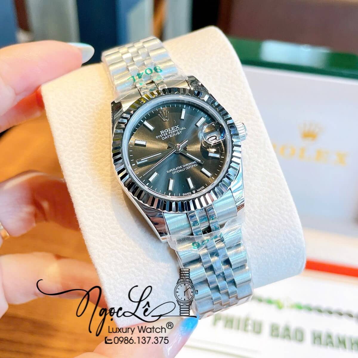 Đồng Hồ Nữ Rolex Datejust Máy Cơ Tự Động Dây Bạc Mặt Đen Xám Niềng Khía Size 31mm - Mặt Đính Vạch Phản Quang