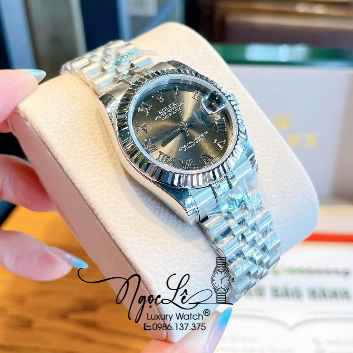 Đồng Hồ Nữ Rolex Datejust Máy Cơ Tự Động Dây Bạc Mặt Đen Xám Niềng Khía Size 31mm - Mặt Số La Mã