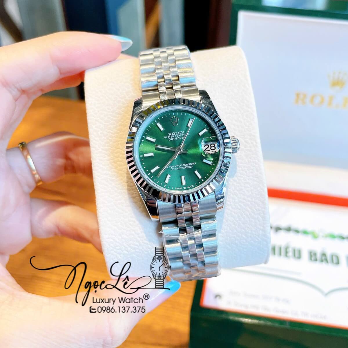 Đồng Hồ Nữ Rolex Datejust Máy Cơ Tự Động Dây Bạc Mặt Đen Xanh Lá Niềng Khía Size 31mm - Mặt Đính Vạch Phản Quang