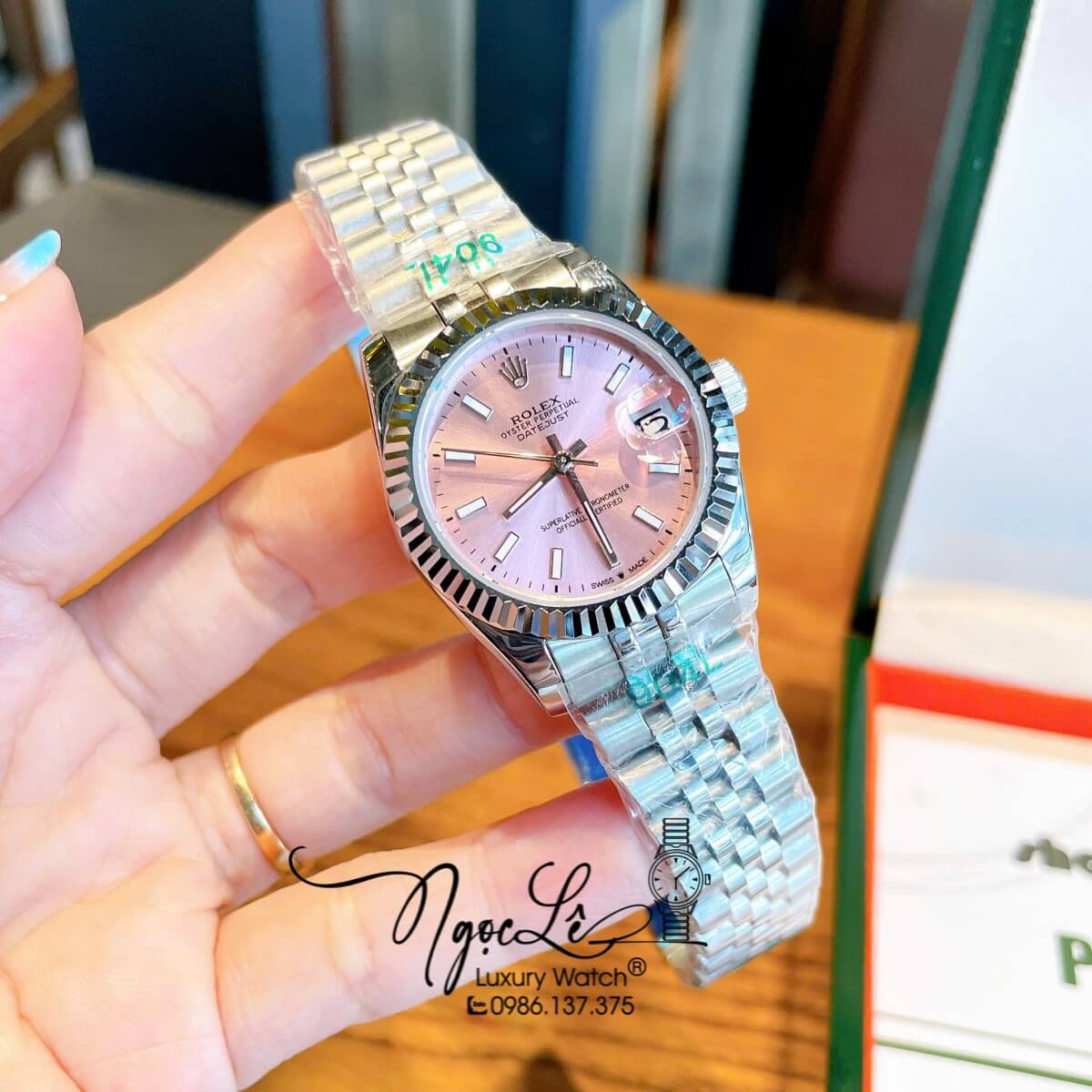 Đồng Hồ Nữ Rolex Datejust Máy Cơ Tự Động Dây Bạc Mặt Hồng Niềng Khía Size 31mm - Mặt Đính Vạch Phản Quang