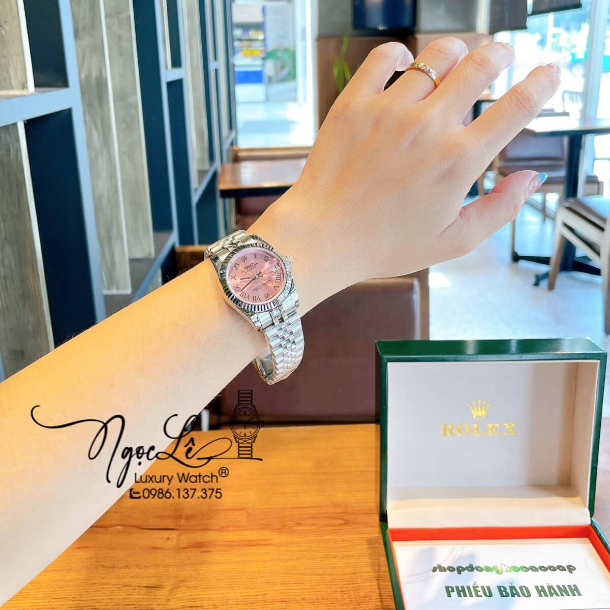 Đồng Hồ Nữ Rolex Datejust Máy Cơ Tự Động Dây Kim Loại Silver Mặt Hồng Niềng Khía Size 31mm - Mặt Số La Mã - Kính Sapphire - Máy Cơ Tự Động Japan - Lịch Ngày Vị Trí 3h  Chiếc Rolex Datejust này là một biểu tượng của sự sang trọng, thanh lịch và đẳng cấp vư