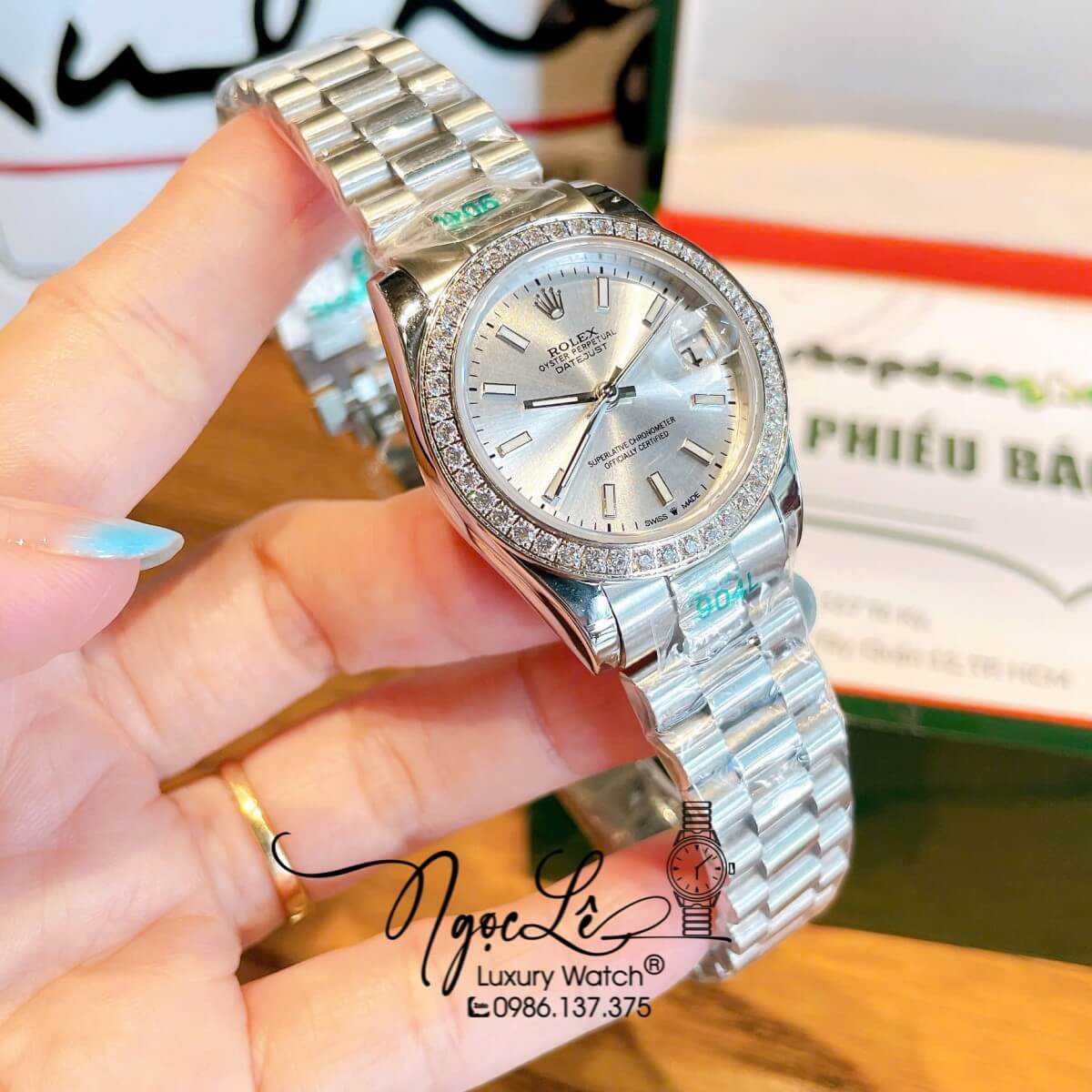 Đồng Hồ Nữ Rolex Datejust Máy Cơ Tự Động Dây Bạc Mặt Trắng Đính Đá Size 31mm Phản Quang