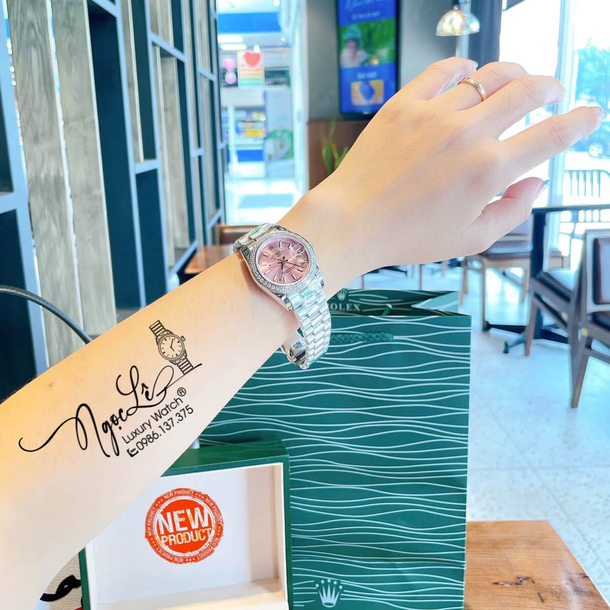 Đồng Hồ Nữ Rolex Datejust Máy Cơ Tự Động Màu Bạc Mặt Hồng Đính Đá Size 31mm Phản Quang