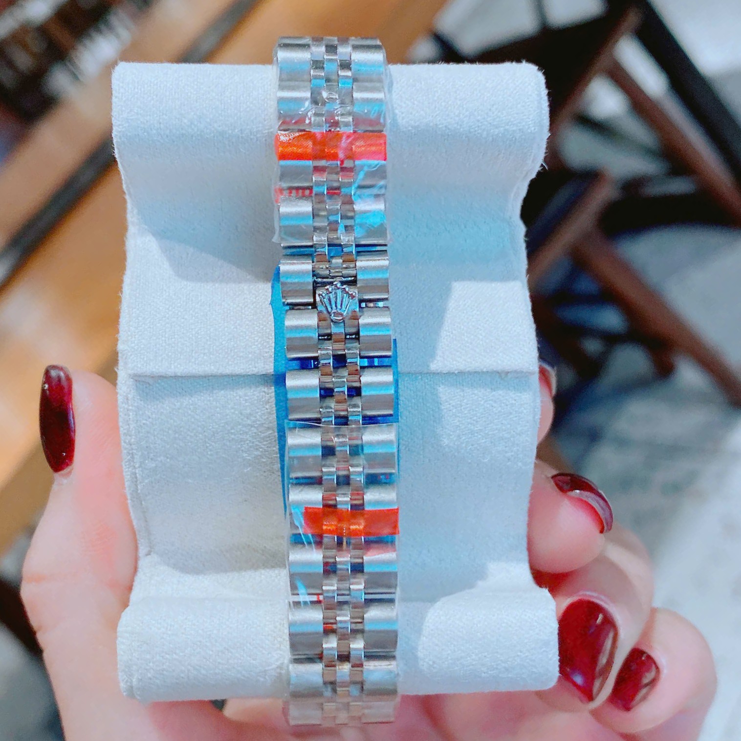 Đồng Hồ Nữ RoLex Datejust Máy Pin Size 28mm – Dây Bạc Mặt Đen Viền Đính Đá