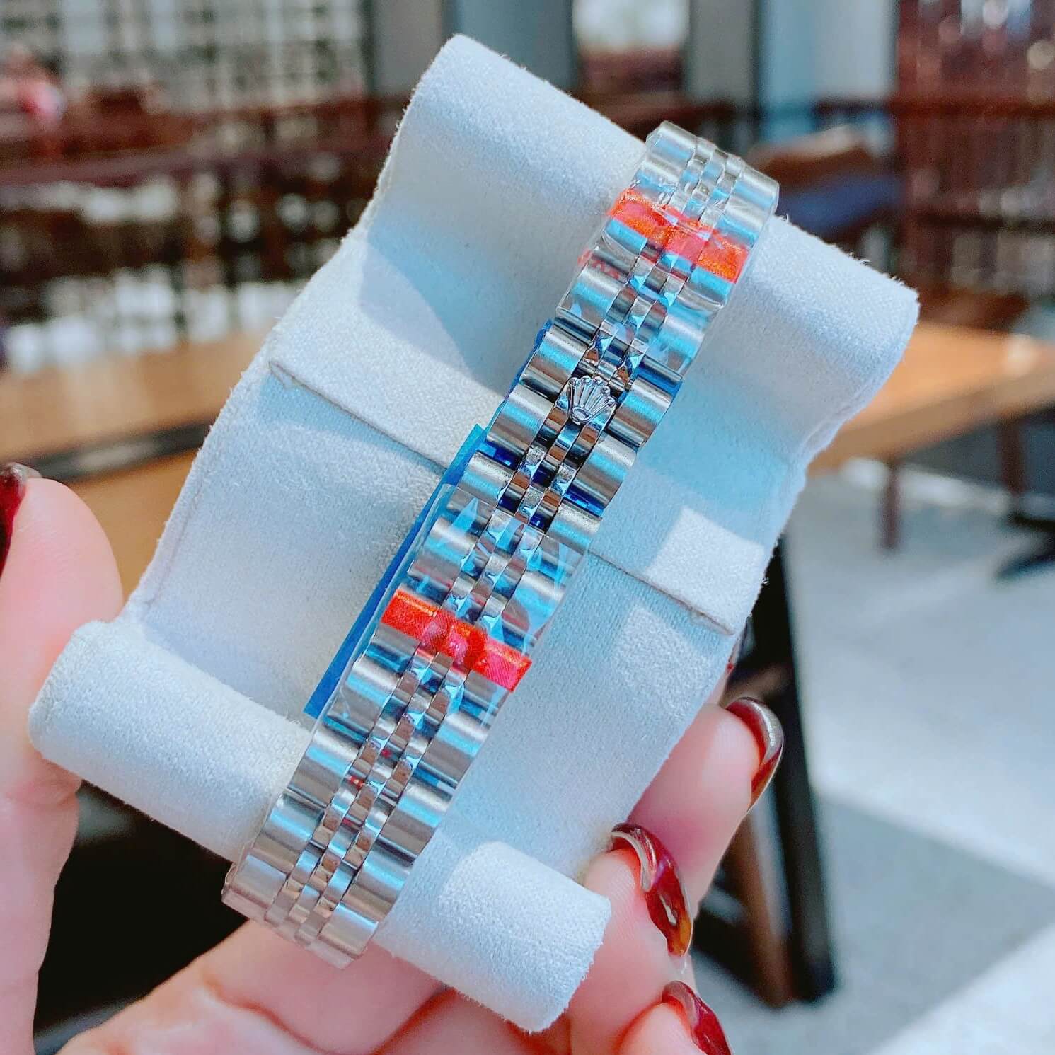 Đồng Hồ Nữ RoLex Datejust Máy Pin Size 28mm – Dây Bạc Mặt Trắng Viền Đính Đá