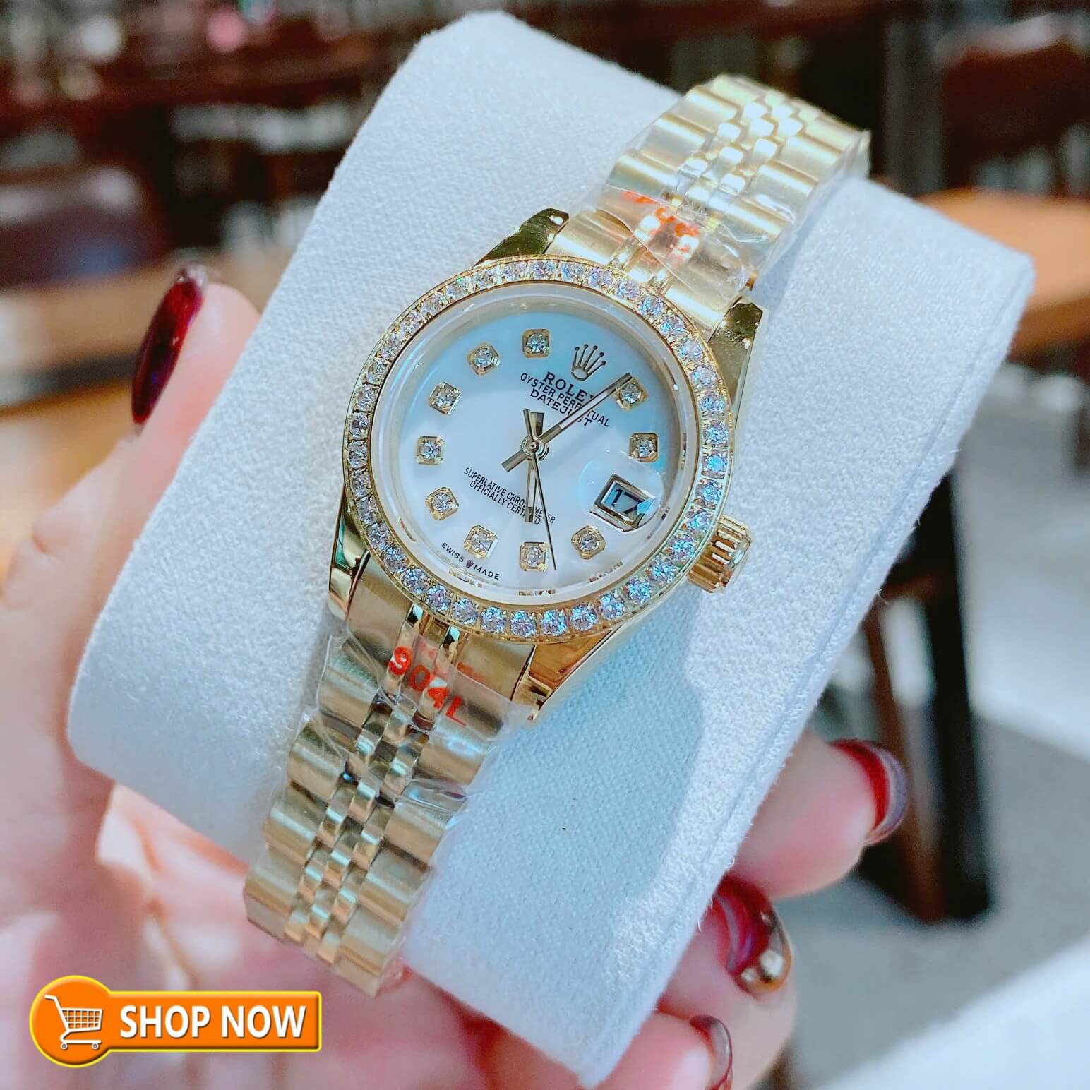 Đồng Hồ Nữ RoLex Datejust Máy Pin Size 28mm – Dây Vàng Gold Mặt Trắng Xà Cừ Viền Đính Đá