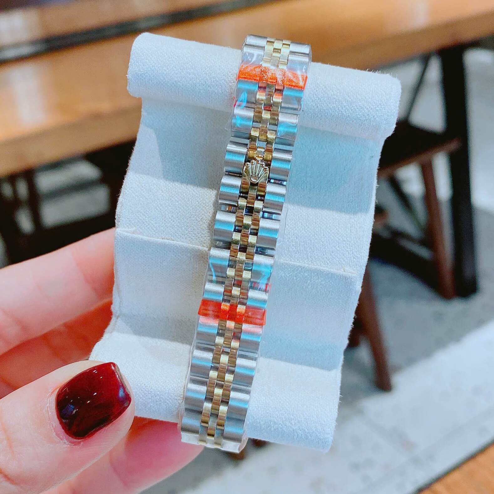 Đồng Hồ Nữ RoLex Datejust Máy Pin Size 28mm – Màu Demi Vàng Gold Mặt Đen Khía