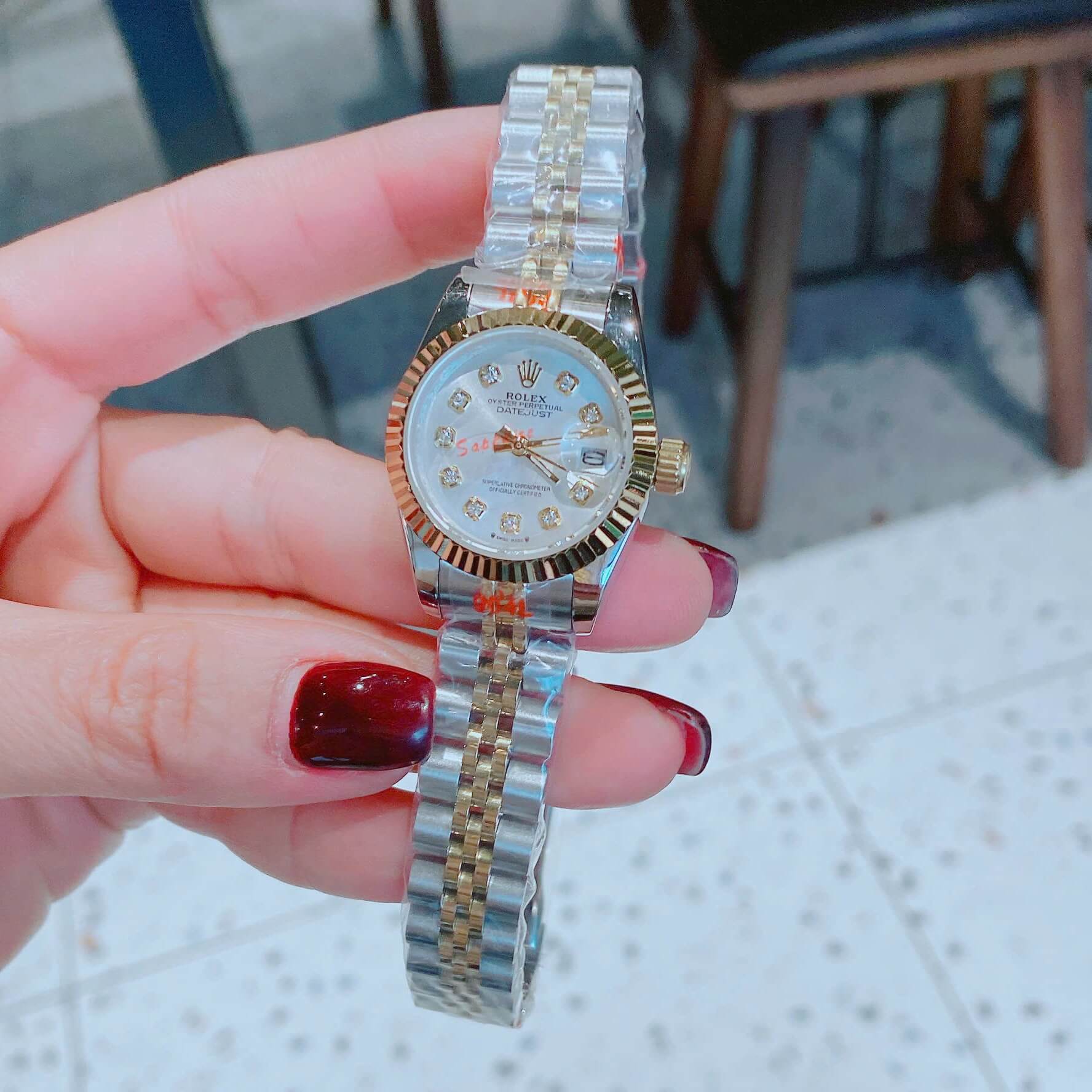 Đồng Hồ Nữ RoLex Datejust Máy Pin Size 28mm – Màu Demi Vàng Gold Mặt Trắng