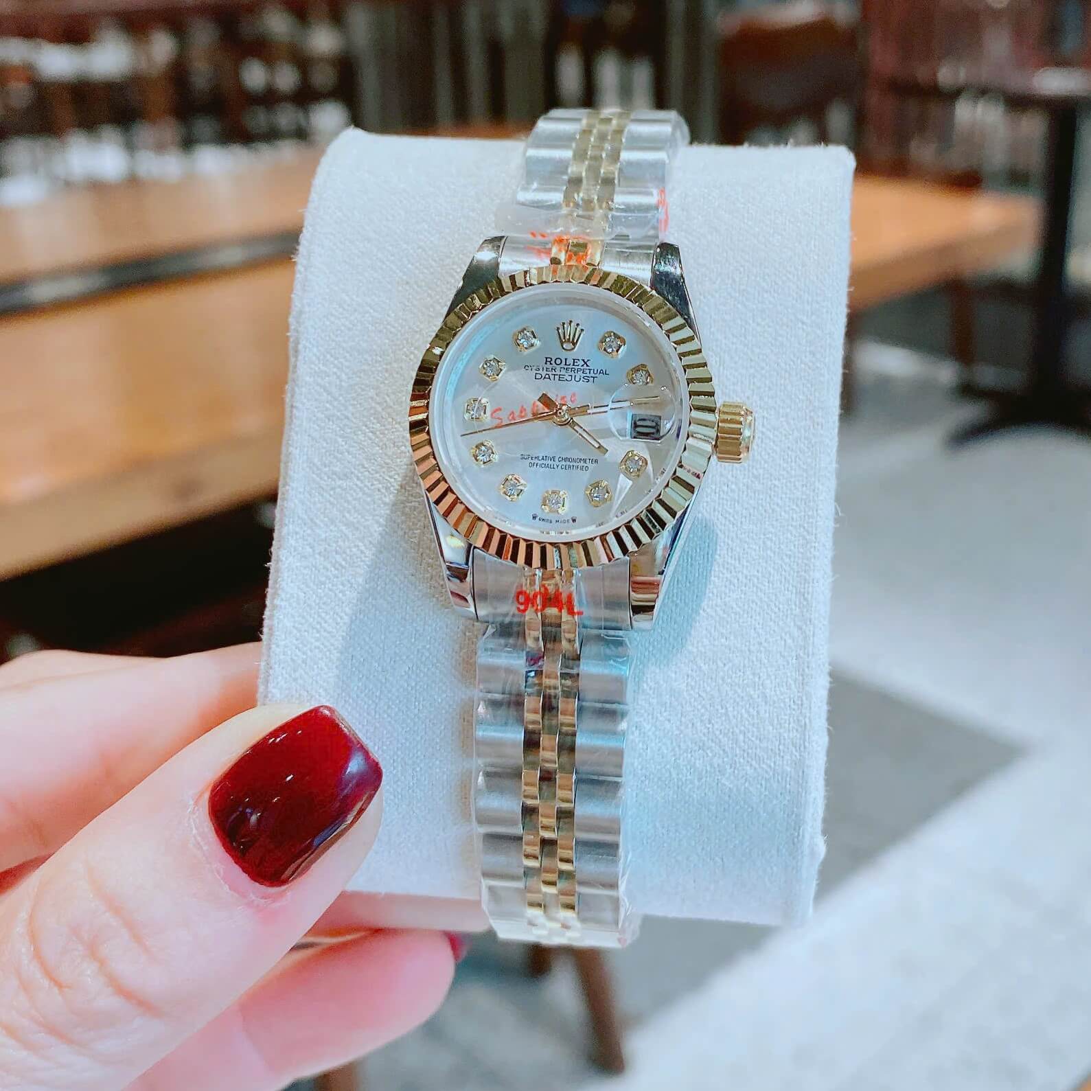 Đồng Hồ Nữ RoLex Datejust Máy Pin Size 28mm – Màu Demi Vàng Gold Mặt Trắng