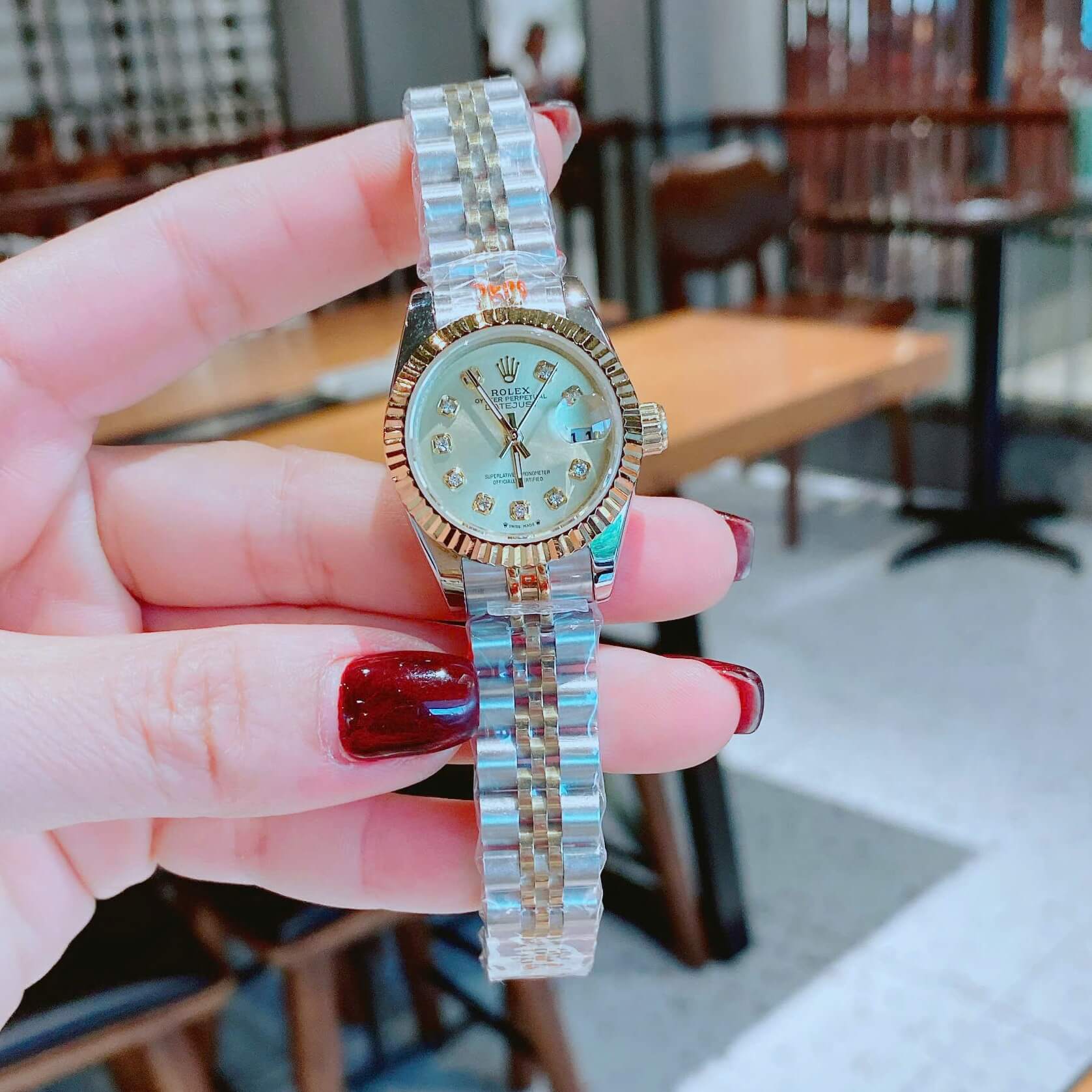 Đồng Hồ Nữ RoLex Datejust Máy Pin Size 28mm Demi Vàng Gold Mặt Vàng