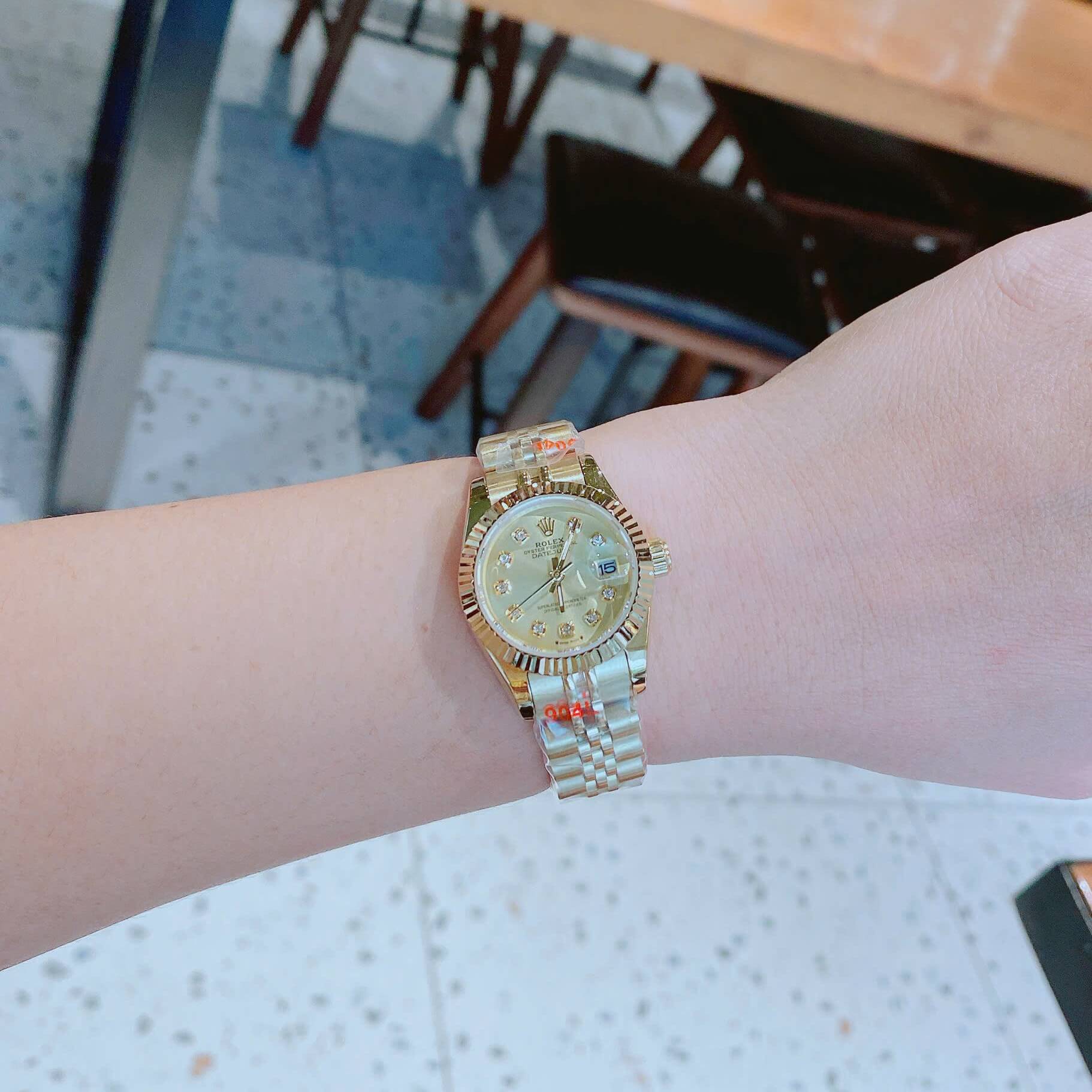 Đồng Hồ Nữ RoLex Datejust Máy Pin Size 28mm – Màu Vàng Gold Mặt Vàng Khía