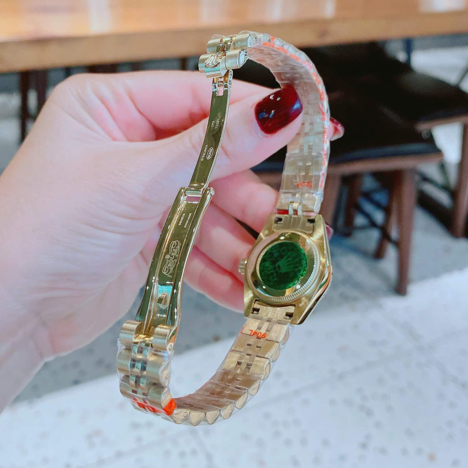 Đồng Hồ Nữ RoLex Datejust Máy Pin Size 28mm – Màu Vàng Gold Mặt Vàng Khía