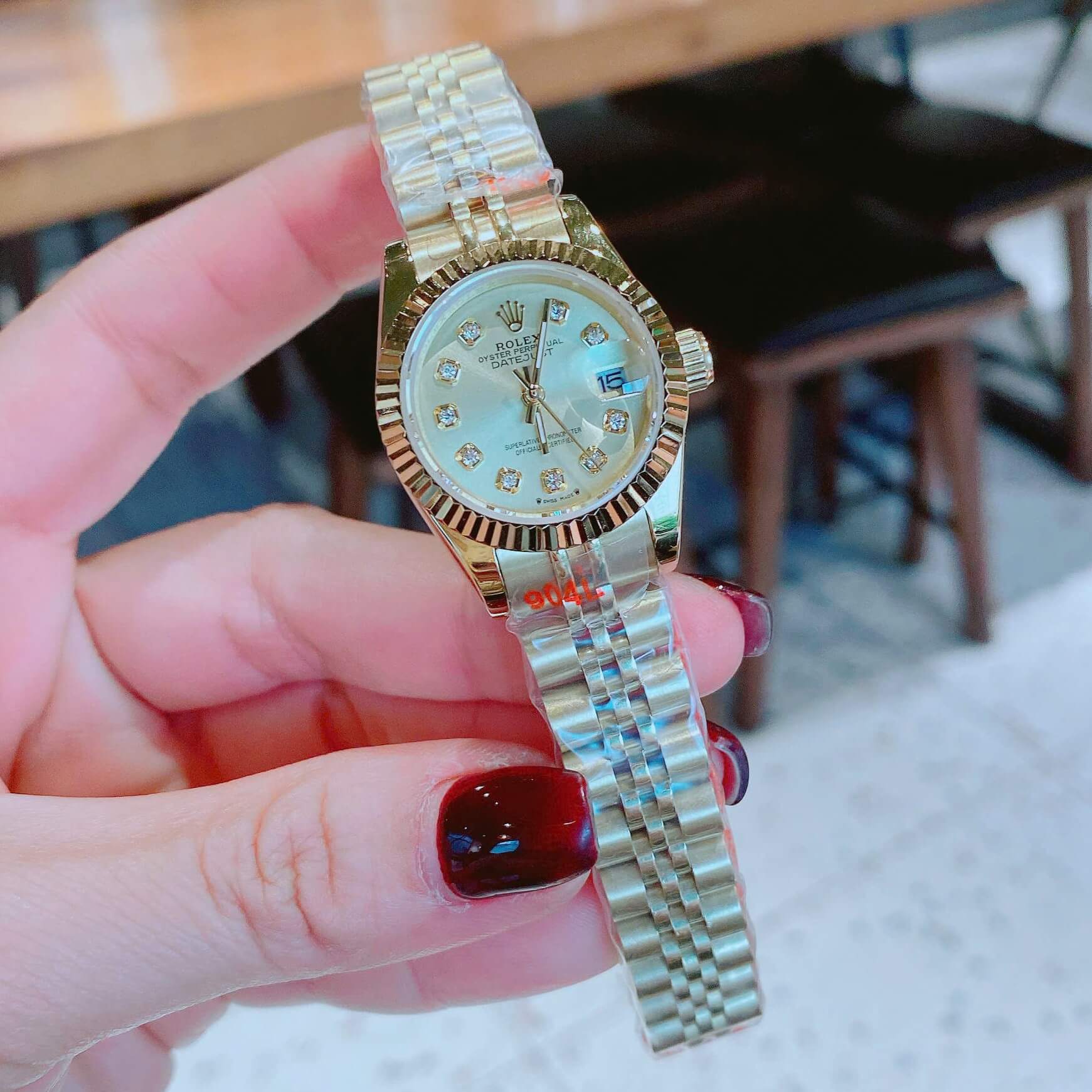 Đồng Hồ Nữ RoLex Datejust Máy Pin Size 28mm – Màu Vàng Gold Mặt Vàng Khía