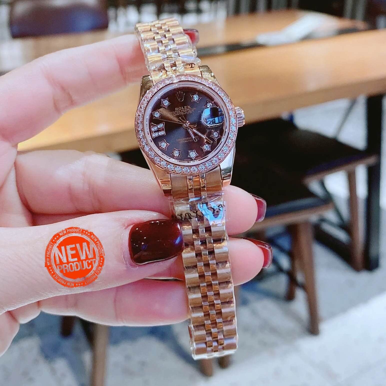 Đồng Hồ Nữ RoLex Datejust Máy Pin Size 28mm – Vàng Hồng Mặt Nâu Viền Đá Ngôi Sao