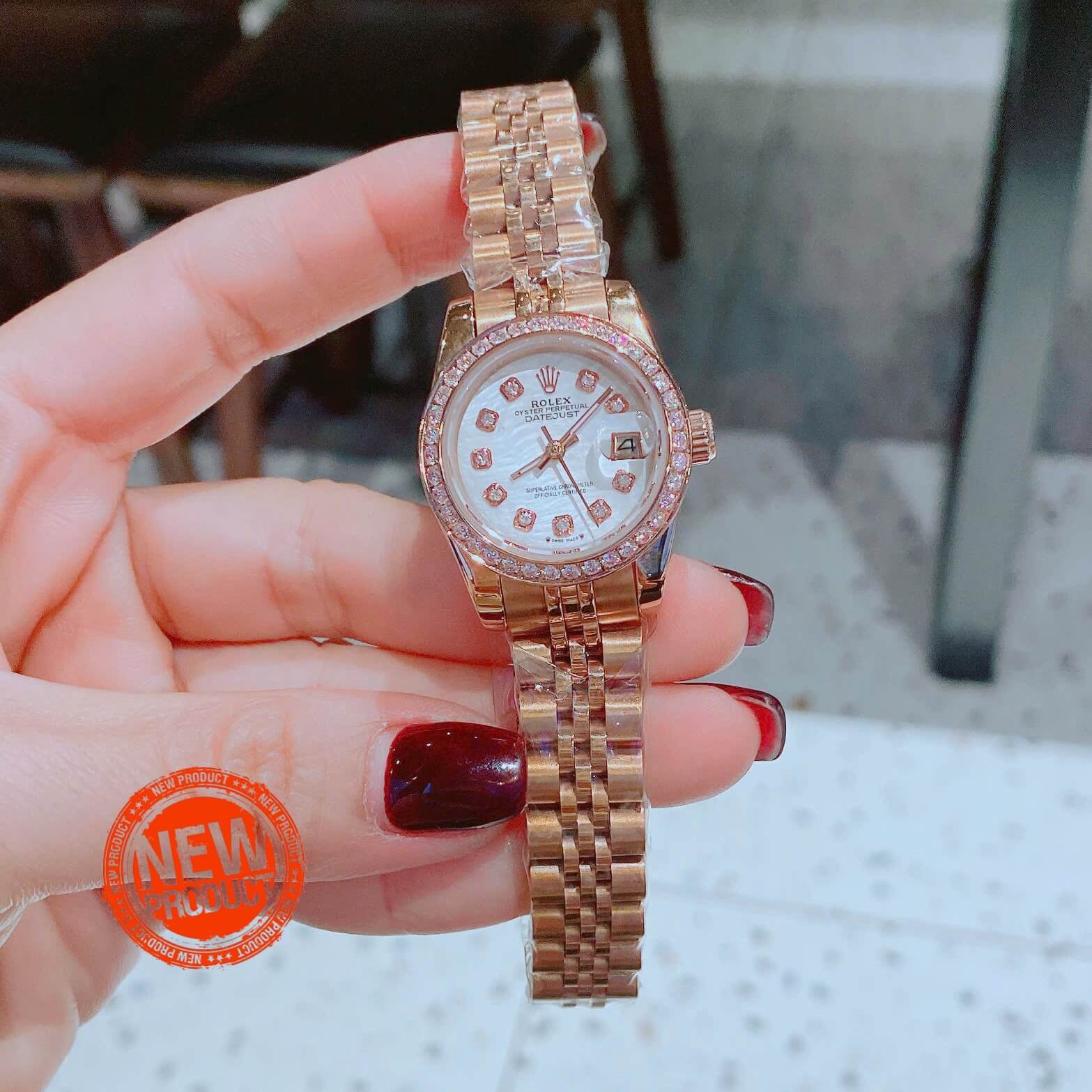 Đồng Hồ Nữ RoLex Datejust Máy Pin Size 28mm – Vàng Hồng Mặt Trắng Xà Cừ Viền Đá