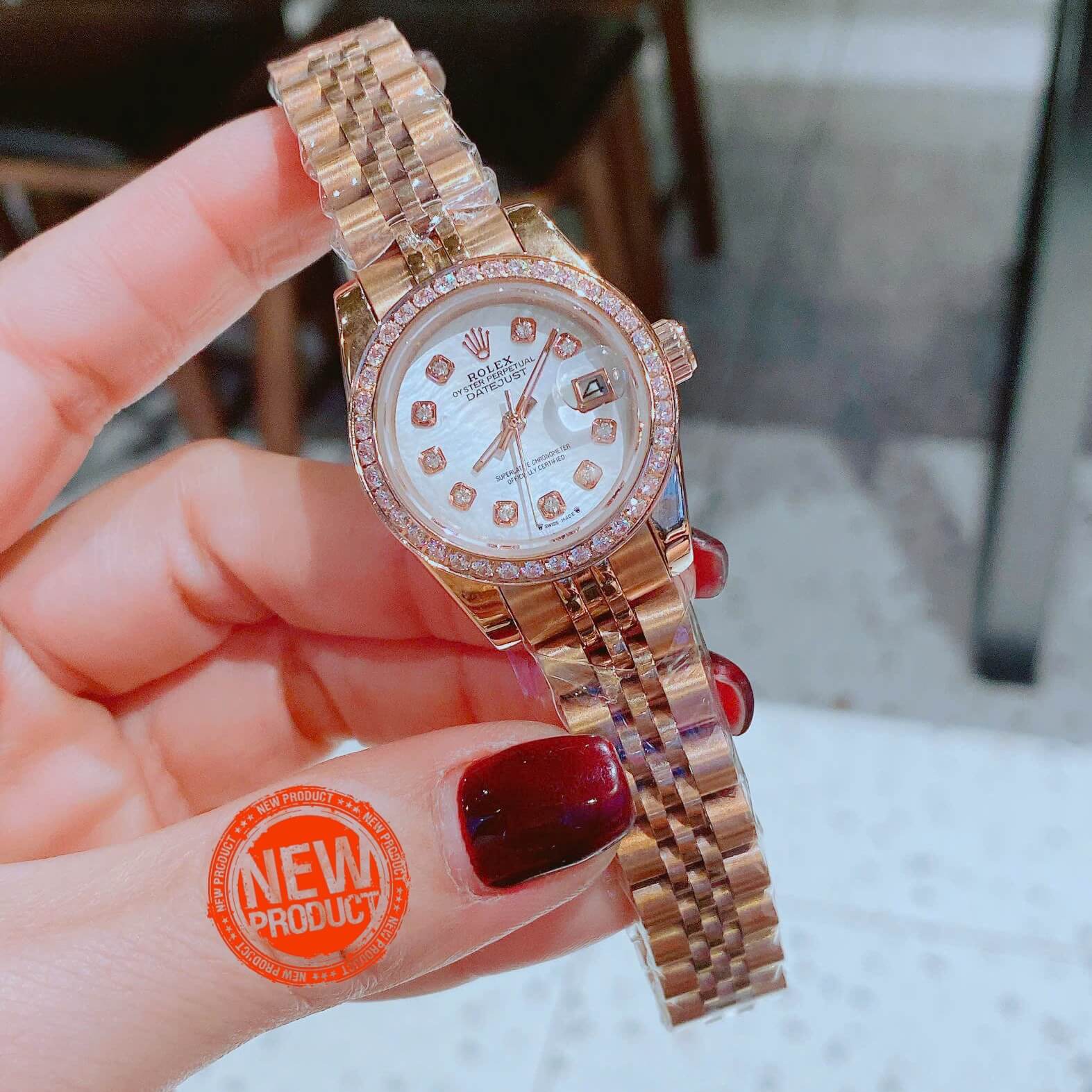 Đồng Hồ Nữ RoLex Datejust Máy Pin Size 28mm – Vàng Hồng Mặt Trắng Xà Cừ Viền Đá