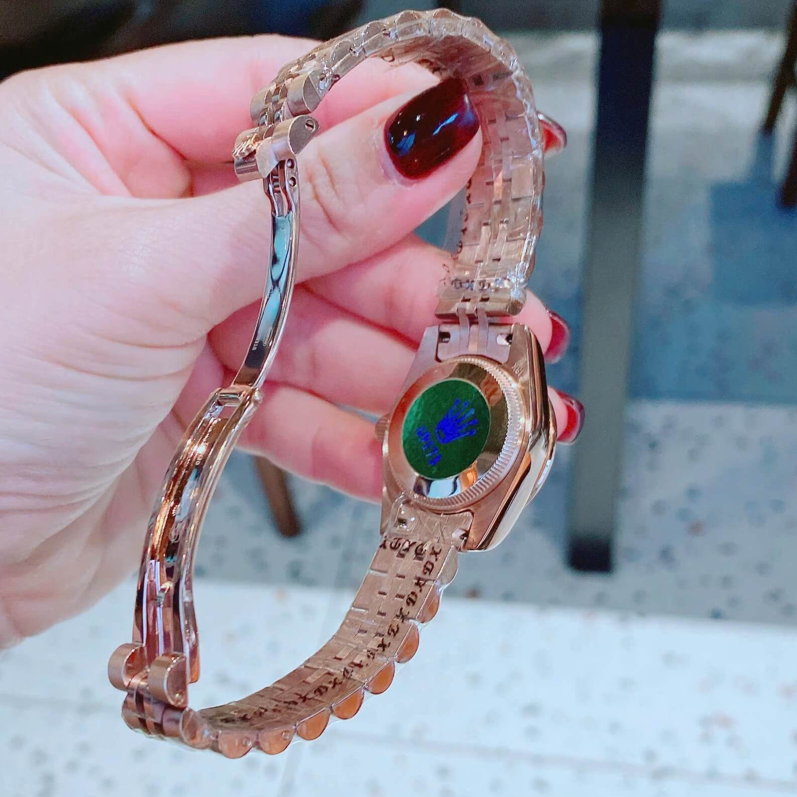 Đồng Hồ Nữ RoLex Datejust Máy Pin Size 28mm – Vàng Hồng Mặt Trắng Xà Cừ Viền Đá