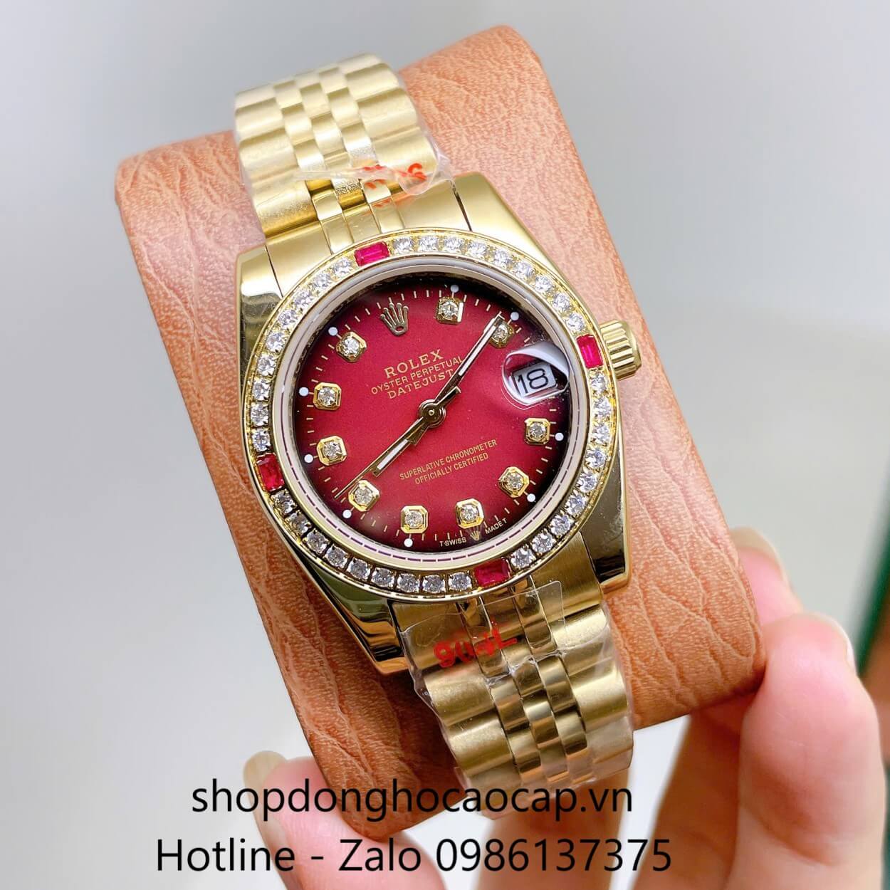 Đồng Hồ Nữ RoLex Datejust Máy Pin Size 31mm – Màu Vàng Mặt Đỏ Viền Đá