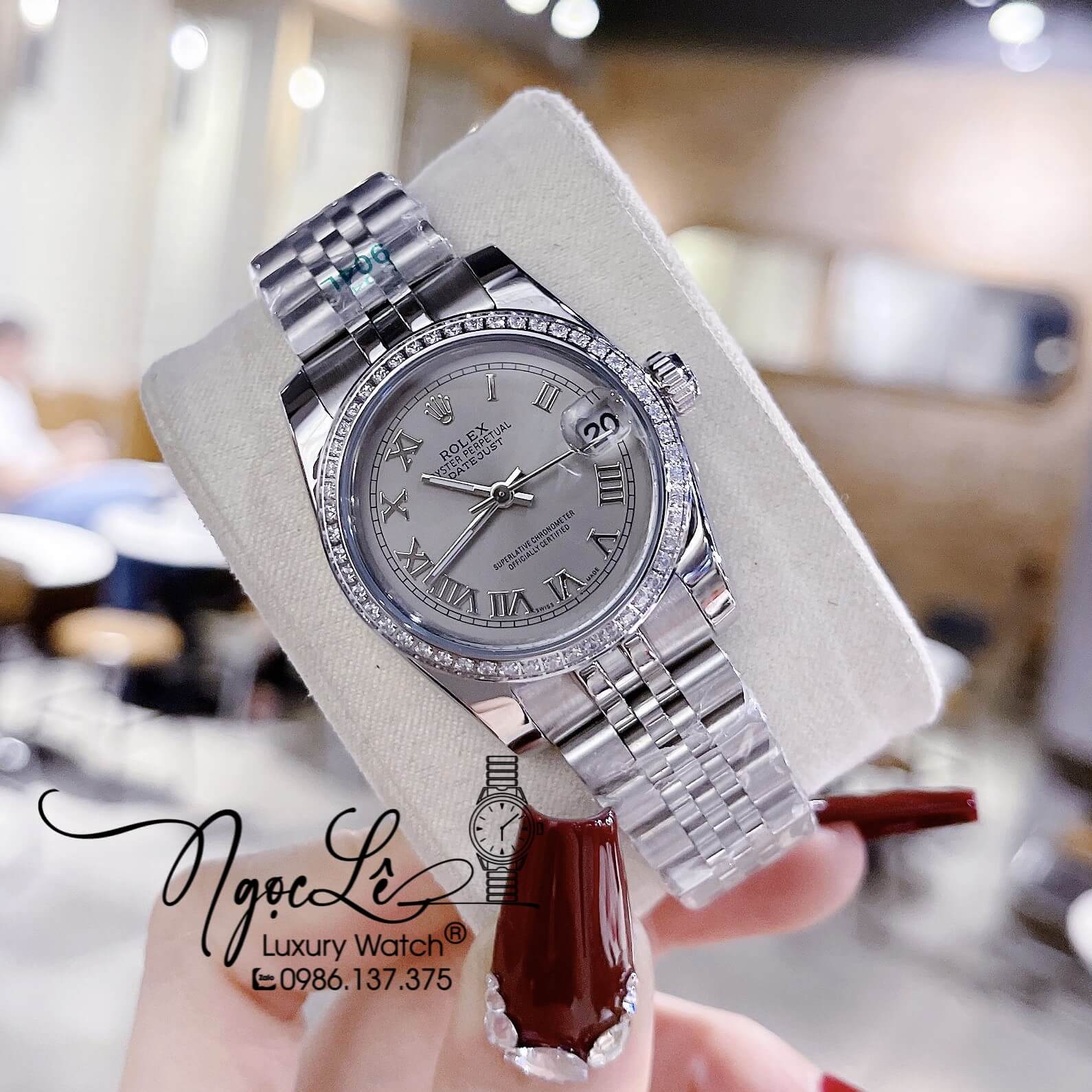 Đồng Hồ Nữ Rolex Datejust Pin Màu Bạc Mặt Xám Đính Đá Size 32mm