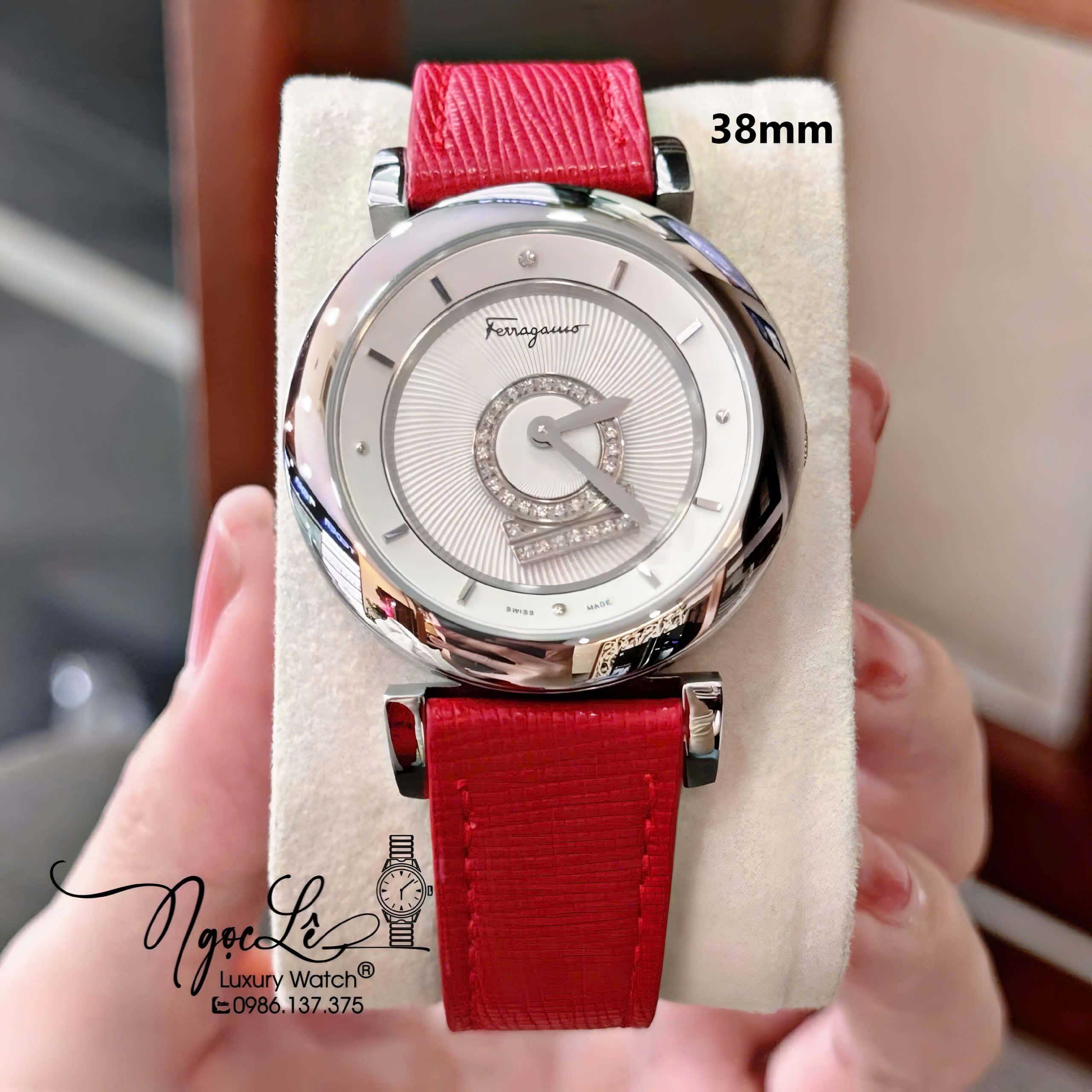 Đồng Hồ Nữ Salvatore Ferragamo Minuetto Dây Da Đỏ Vỏ Silver Size 36mm