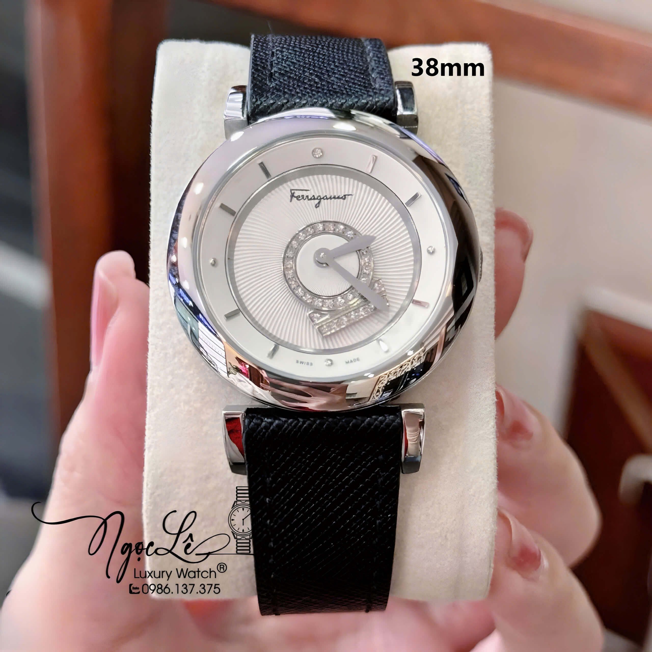 Đồng Hồ Nữ Salvatore Ferragamo Minuetto Dây Da Đen Vỏ Silver Size 36mm