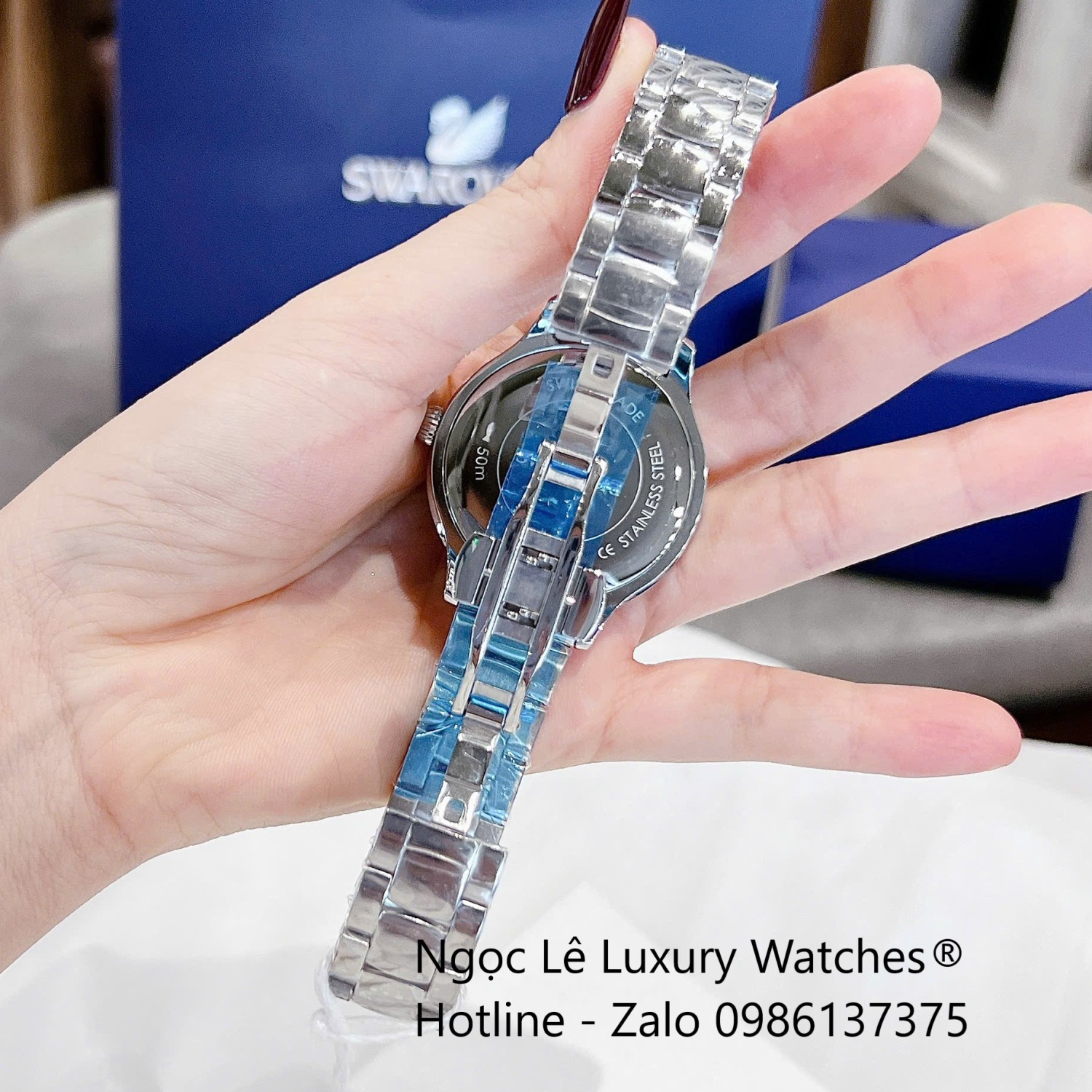 Đồng Hồ Nữ Swarovski Octea Lux Moon Dây Thép Silver Mặt Xà Cừ Viền Đá Pha Lê Trắng Size 37mm