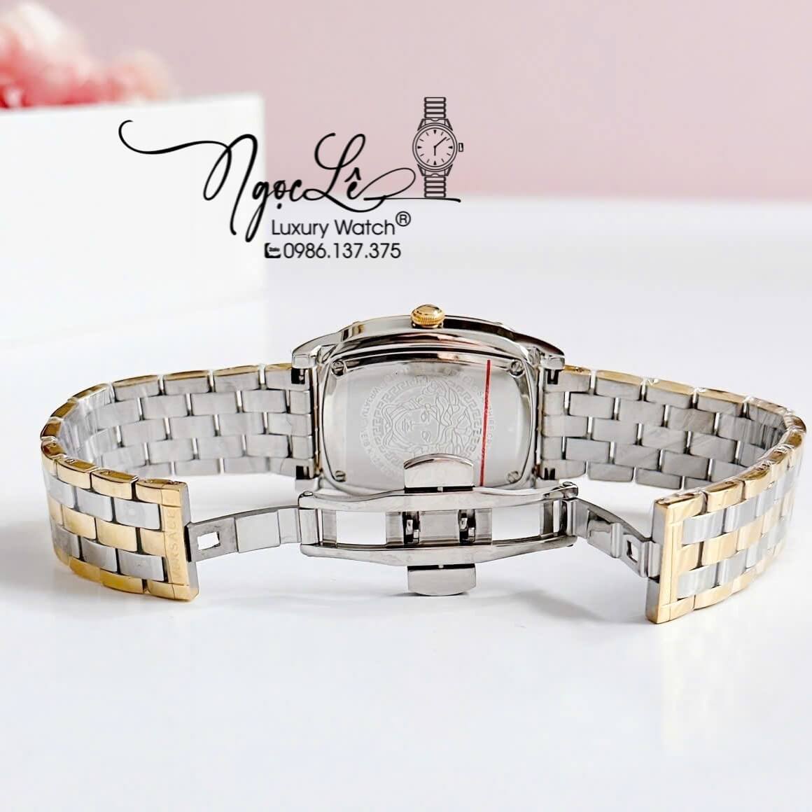 Đồng Hồ Nữ Versace Couture Dây Kim Loại Demi Vàng Mặt Xanh Lá Size 30x37mm Máy Thụy Sĩ