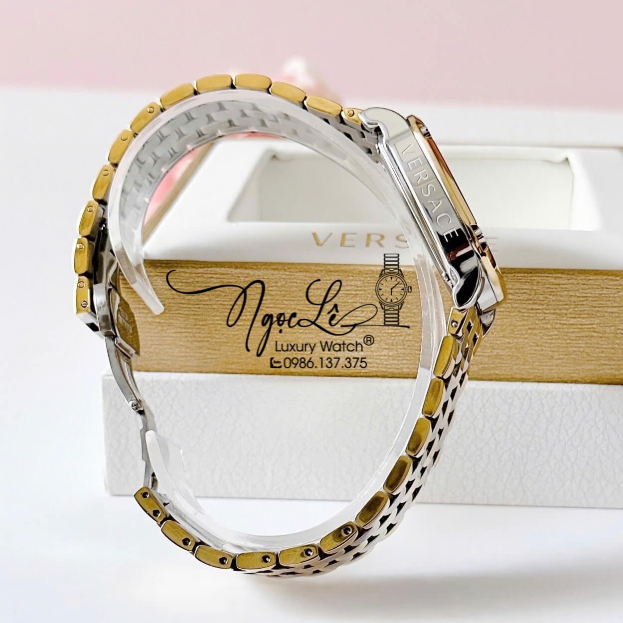 Đồng Hồ Nữ Versace Couture Dây Kim Loại Demi Vàng Mặt Xanh Lá Size 30x37mm Máy Thụy Sĩ