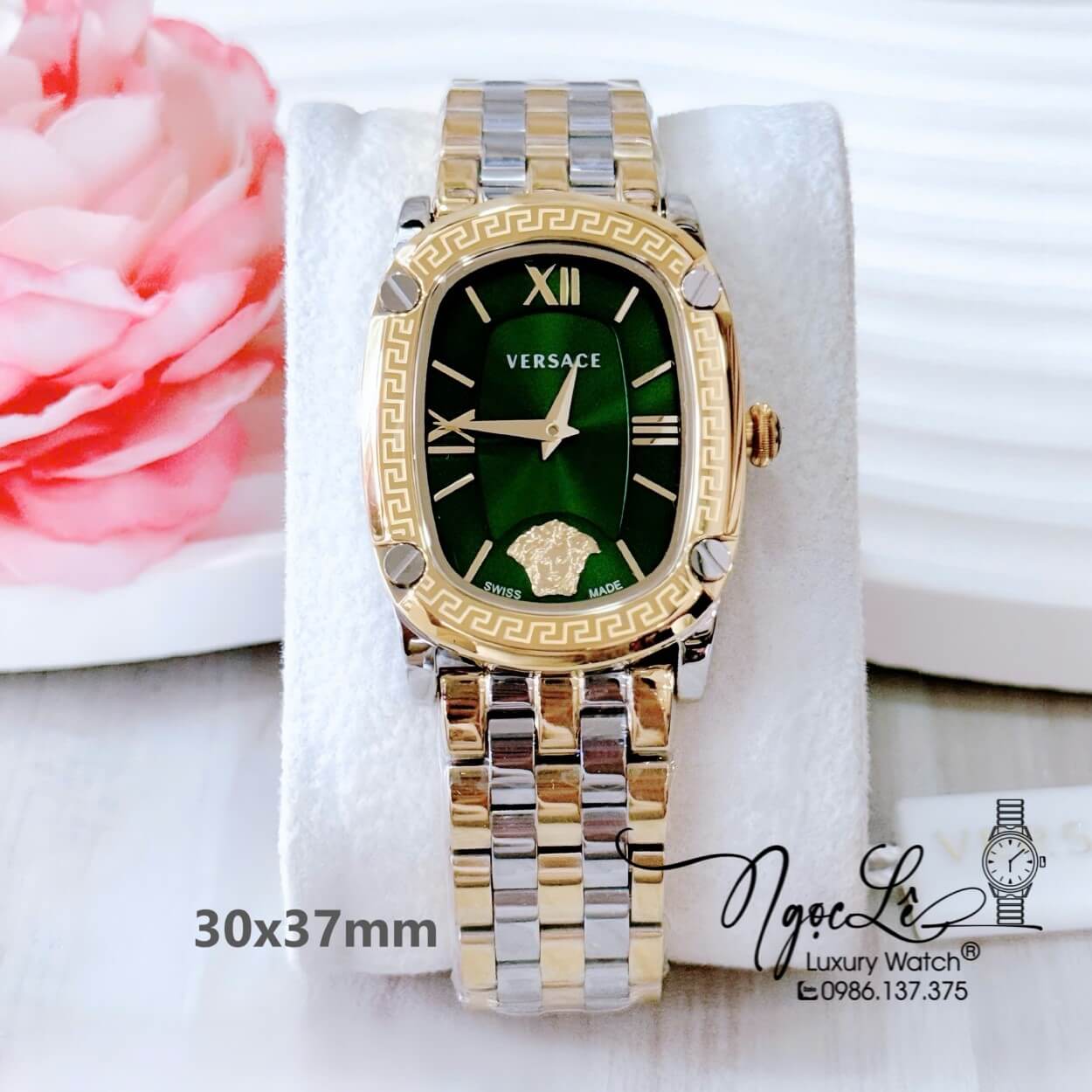 Đồng Hồ Nữ Versace Couture Dây Kim Loại Demi Vàng Mặt Xanh Lá Size 30x37mm Máy Thụy Sĩ