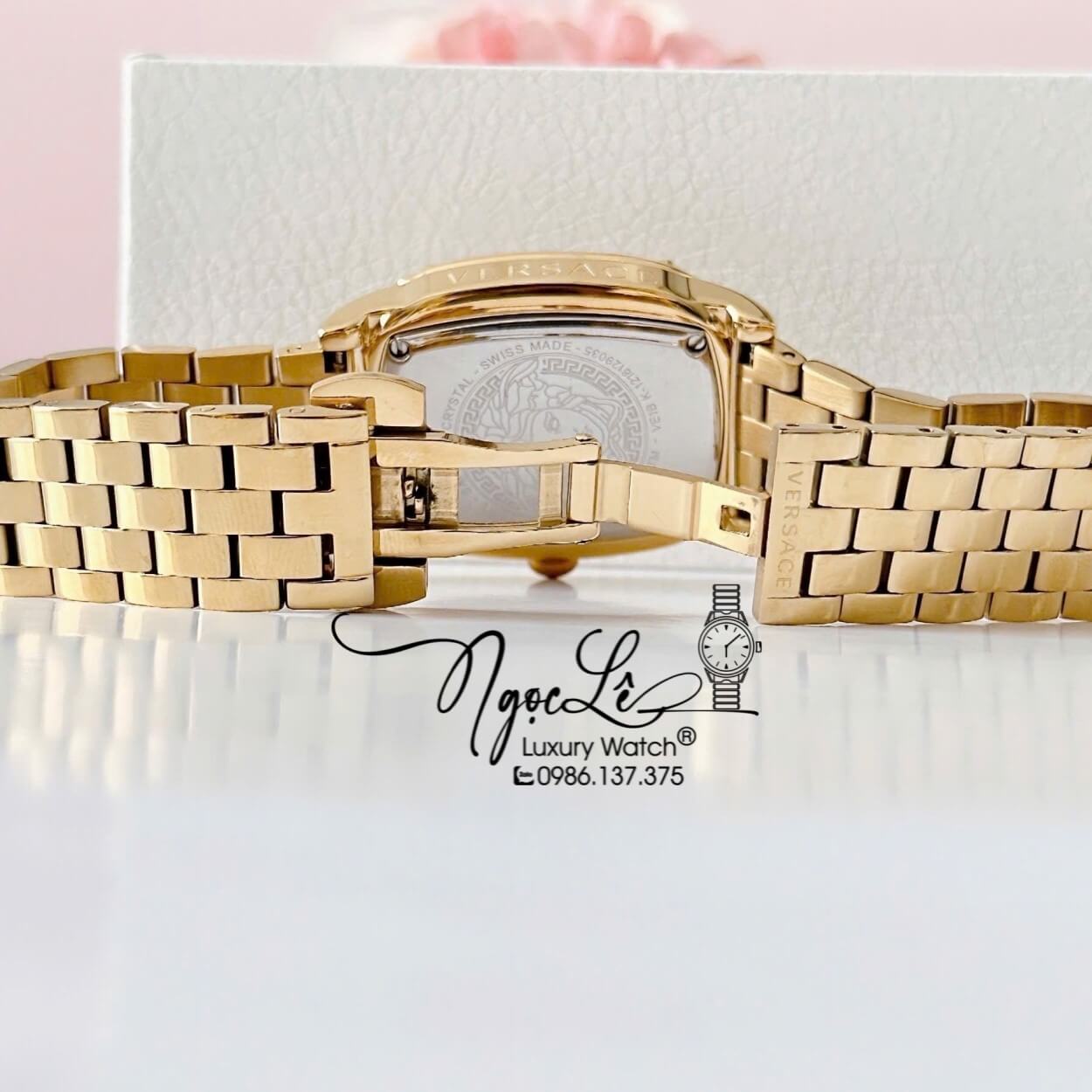 Đồng Hồ Nữ Versace Couture Dây Kim Loại Vàng Mặt Xanh Lá Size 30x37mm Máy Thụy Sĩ
