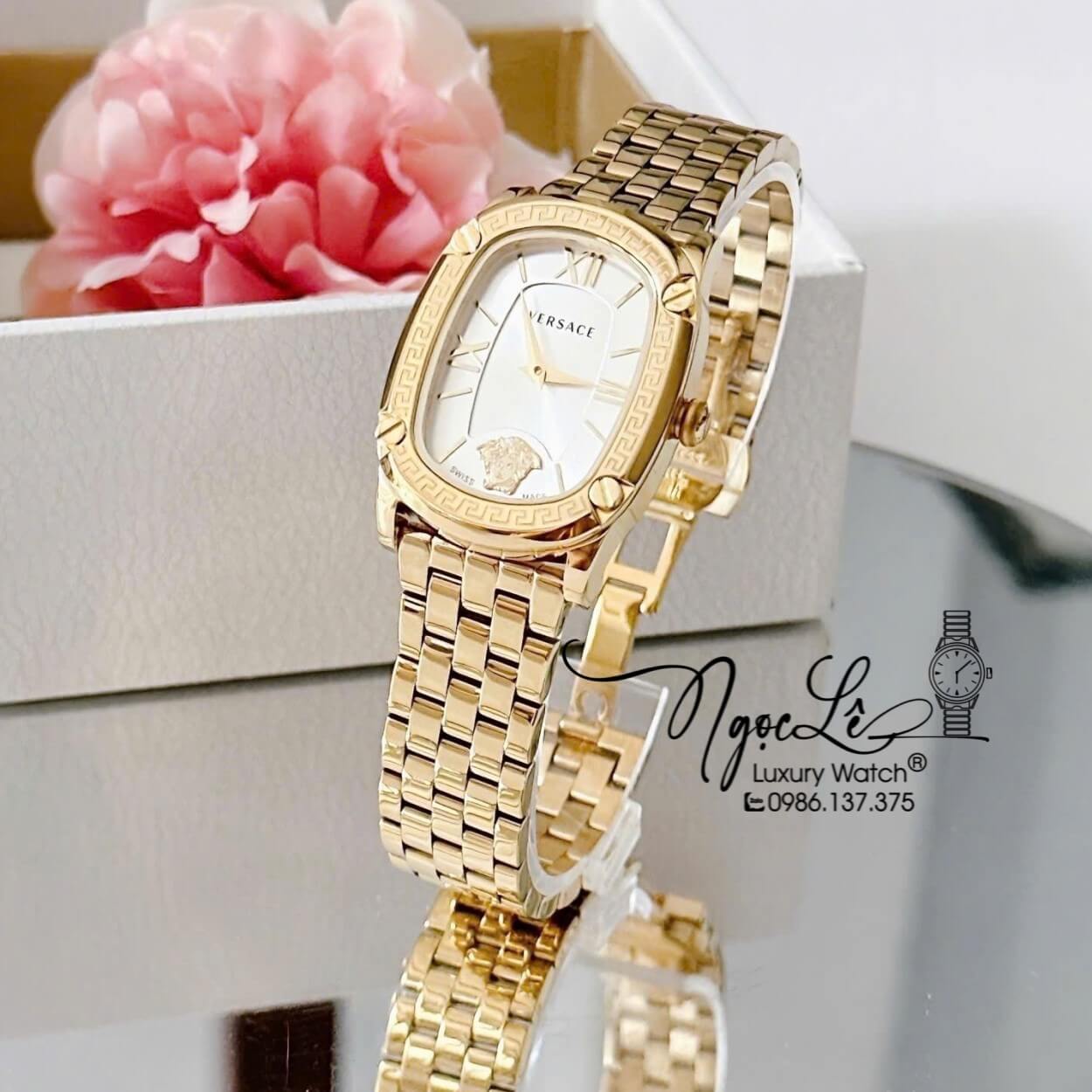 Đồng Hồ Nữ Versace Couture Dây Kim Loại Vàng Mặt Trắng Size 30x37mm Máy Thụy Sĩ