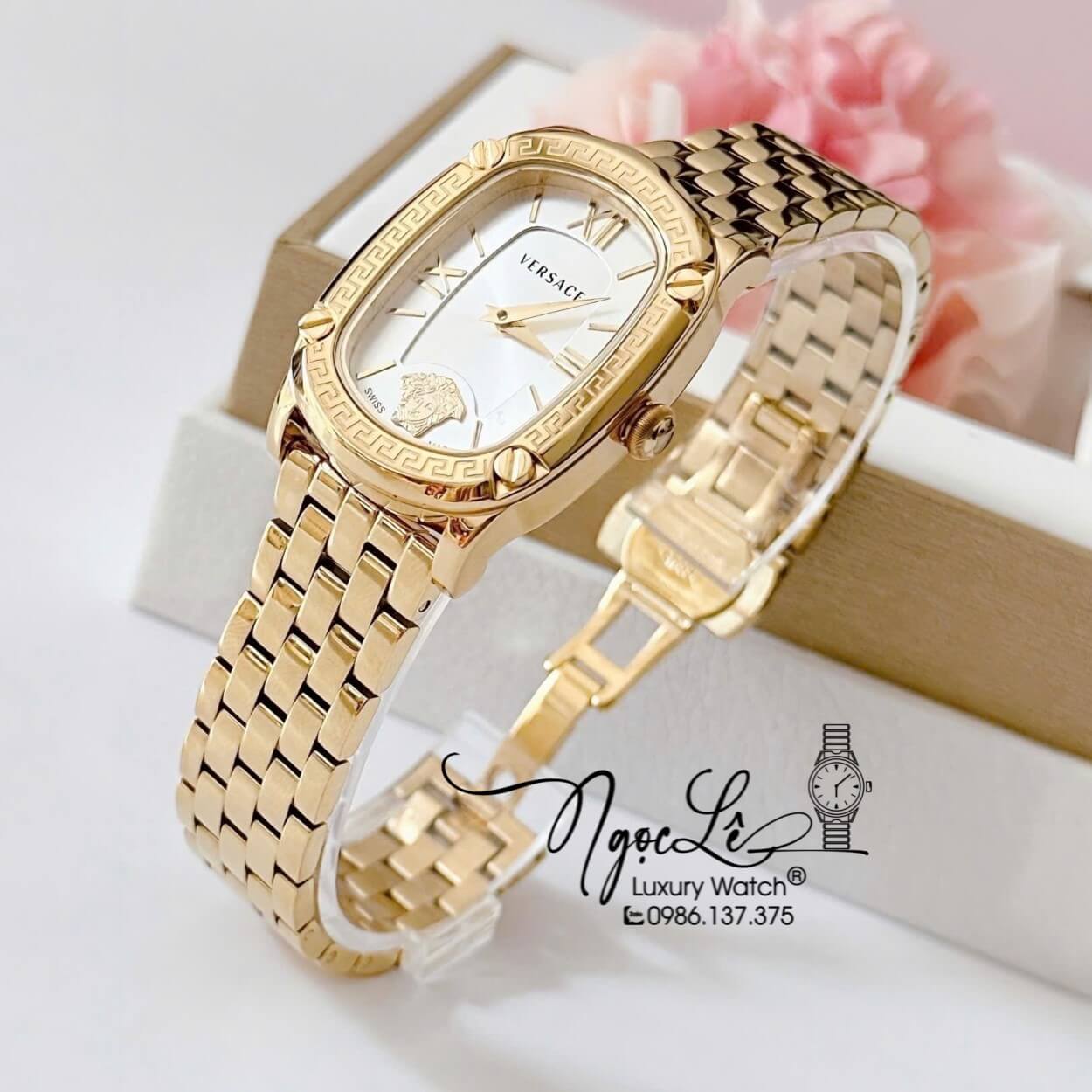 Đồng Hồ Nữ Versace Couture Dây Kim Loại Vàng Mặt Trắng Size 30x37mm Máy Thụy Sĩ