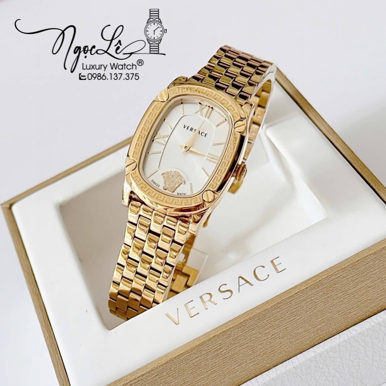 Đồng Hồ Nữ Versace Couture Dây Kim Loại Vàng Mặt Trắng Size 30x37mm Máy Thụy Sĩ