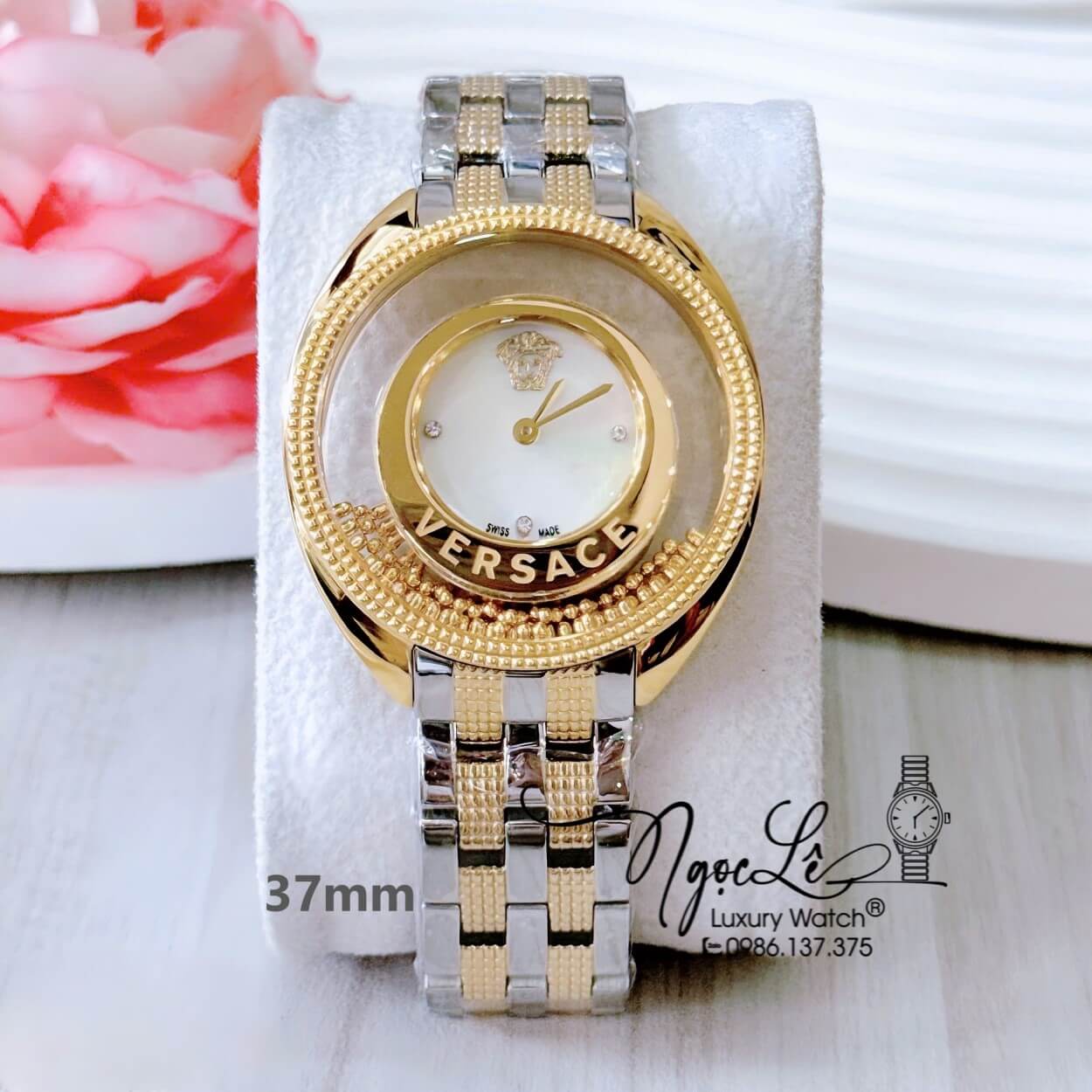 Đồng Hồ Nữ Versace Destiny Dây Kim Loại Demi Vàng Gold Mặt Trắng Dáng Oval Size 37mm
