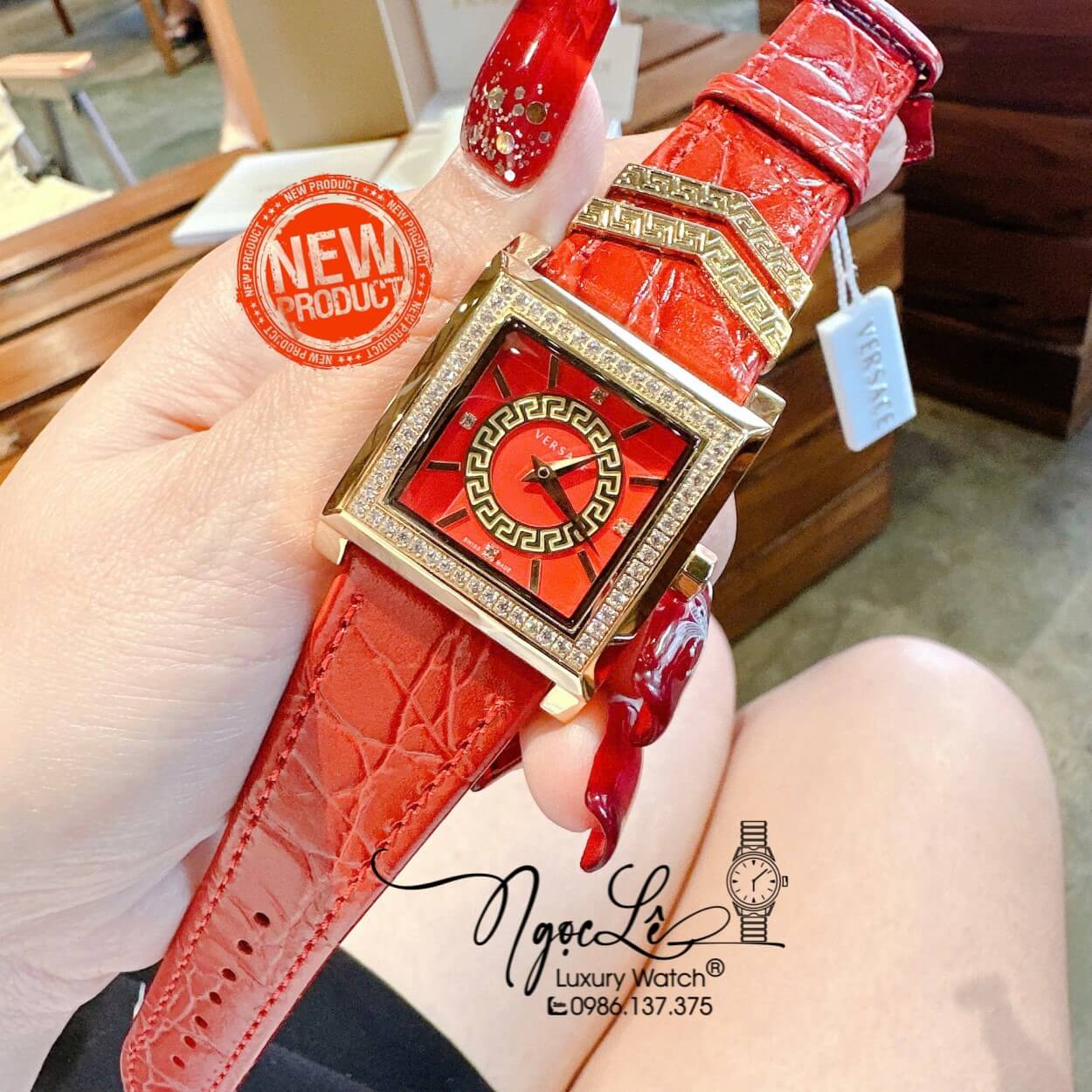 Đồng Hồ Nữ Versace DV-25 Dây Da Đỏ Mặt Vuông Size 36mm Đính Đá