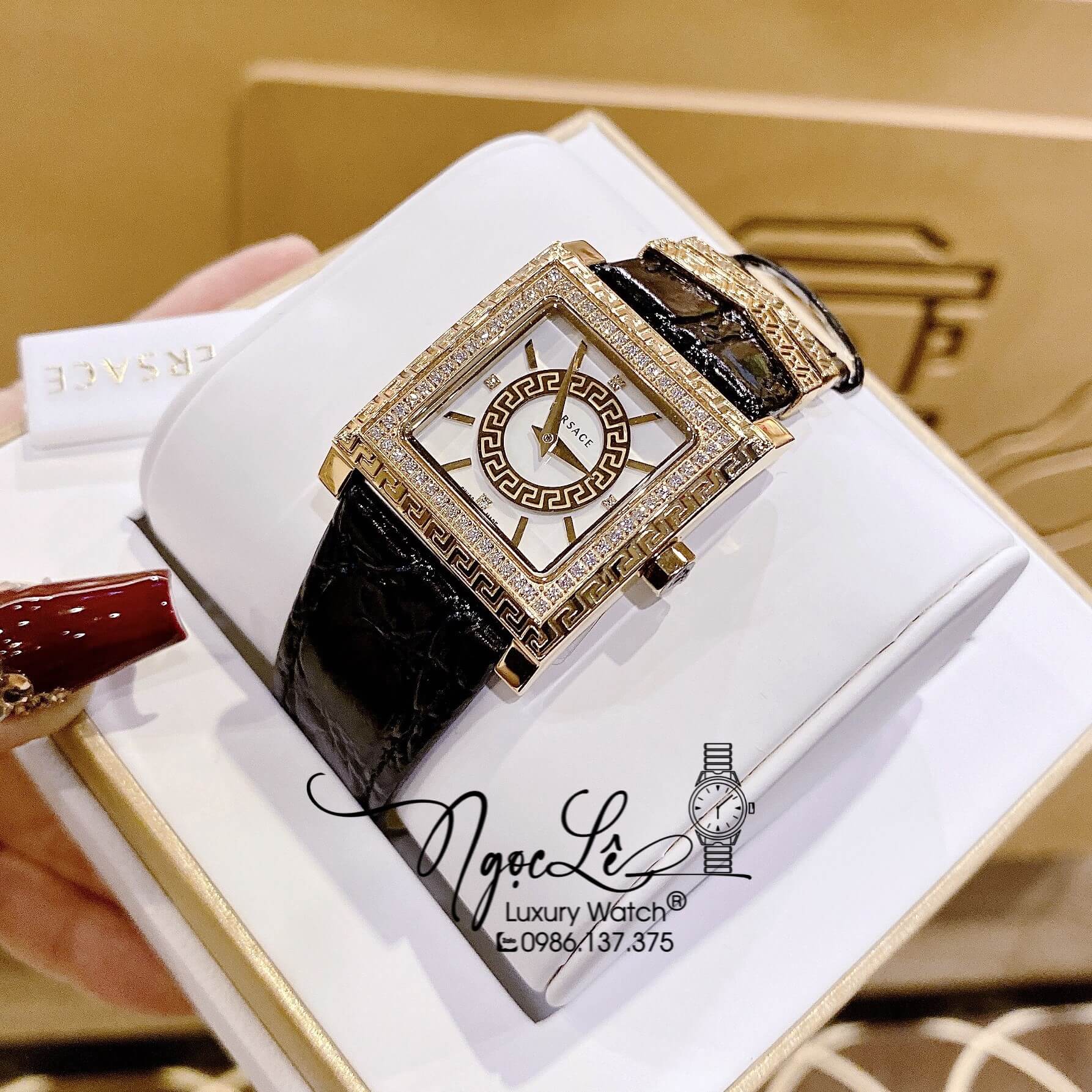 Đồng Hồ Nữ Versace DV-25 Mặt Vuông Máy Thụy Sỹ Dây Da Đen Mặt Trắng Size 36mm Đính Đá